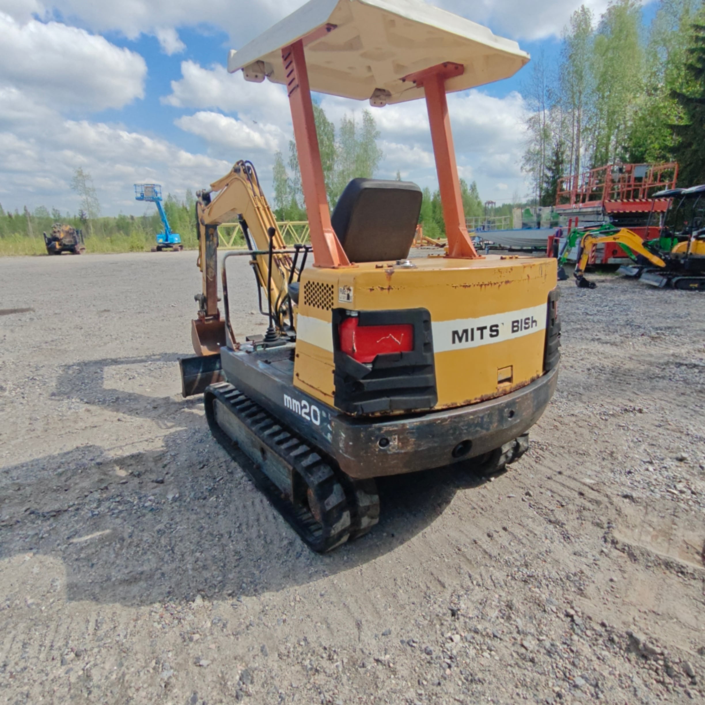 MITSUBISHI ME20 Kumitelainen minikaivuri - Image 3