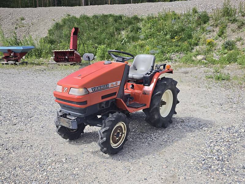 YANMAR KE3 4WD 13 hp Minitraktori
