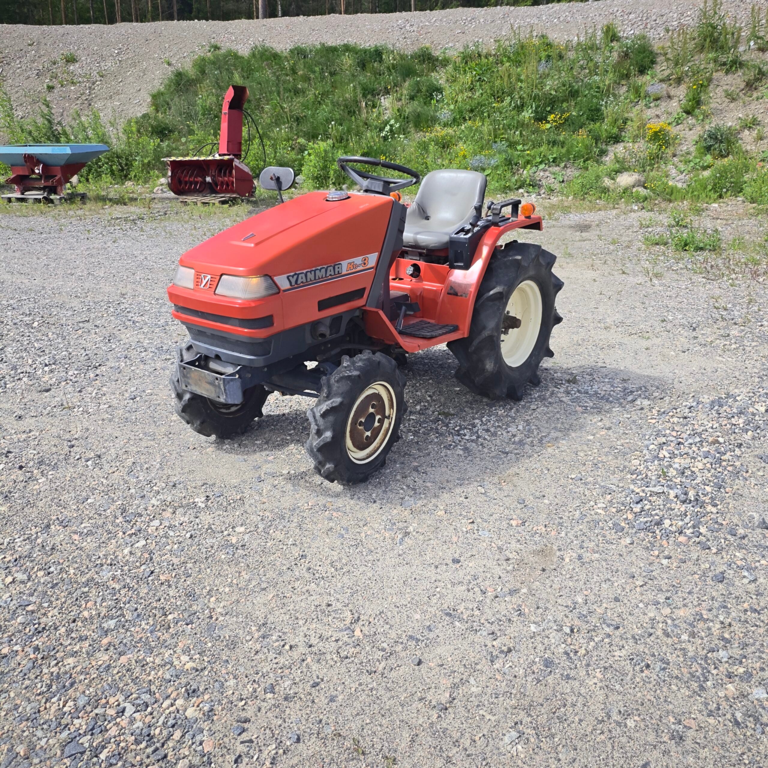 YANMAR KE3 4WD 13 hp Minitraktori