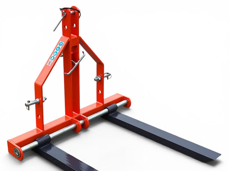 Trukkipiikit traktoriin säädettävät 300 kg.