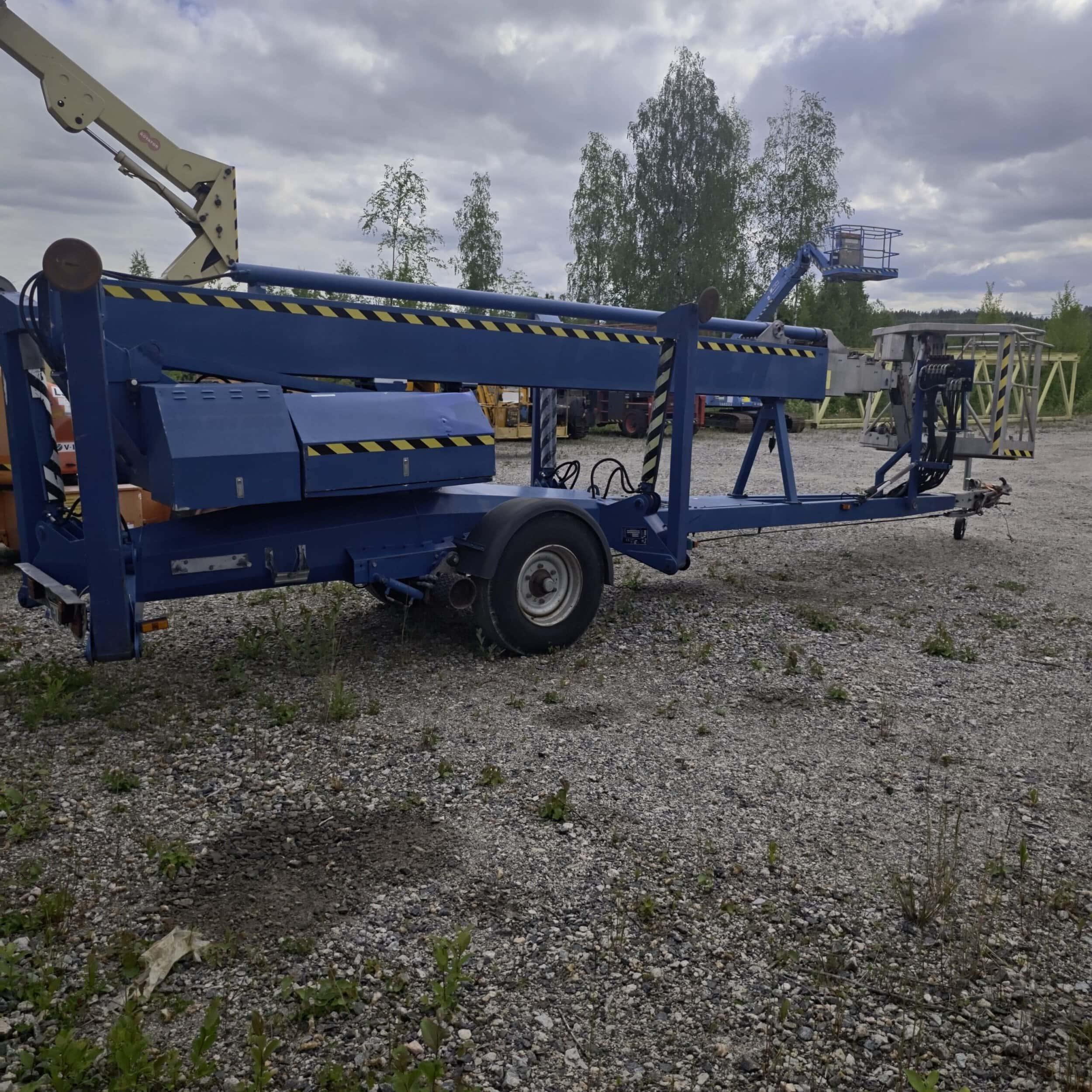 Denkalift DL30 käytetty henkilönostin vm.2002 - Image 8