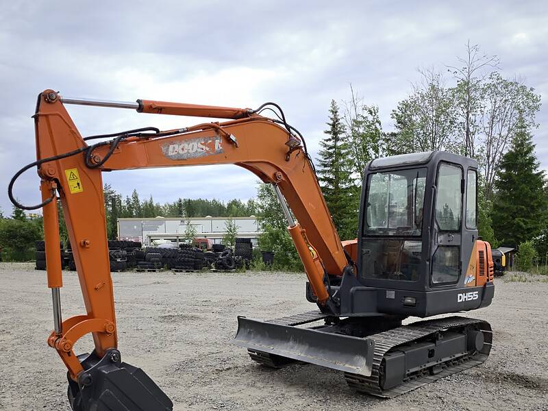 Doosan DH55-V Rautatelainen minikaivuri