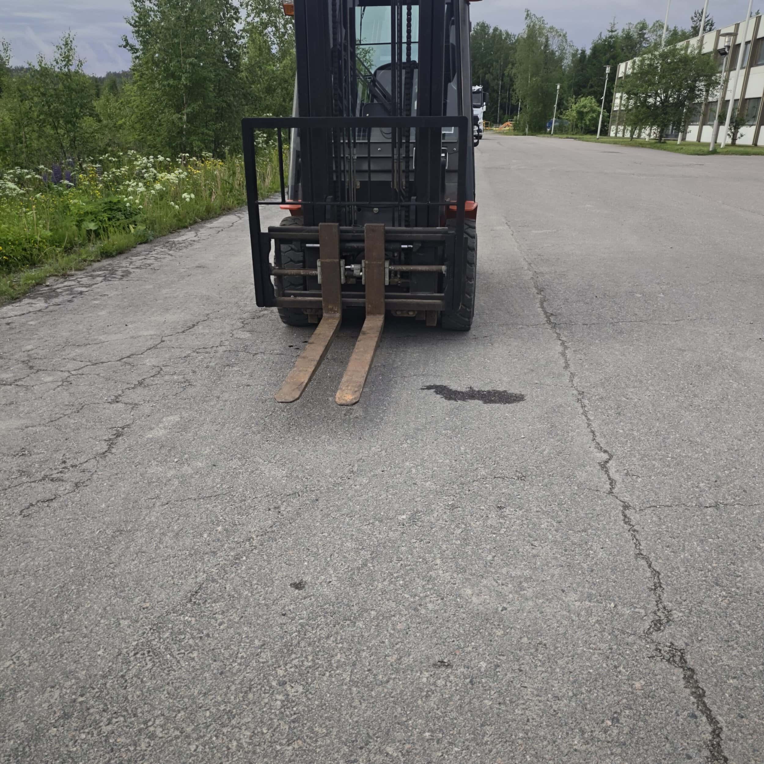 Manitou ML25D dieseltrukki s/n 855665 / vm. 2013 - Image 9
