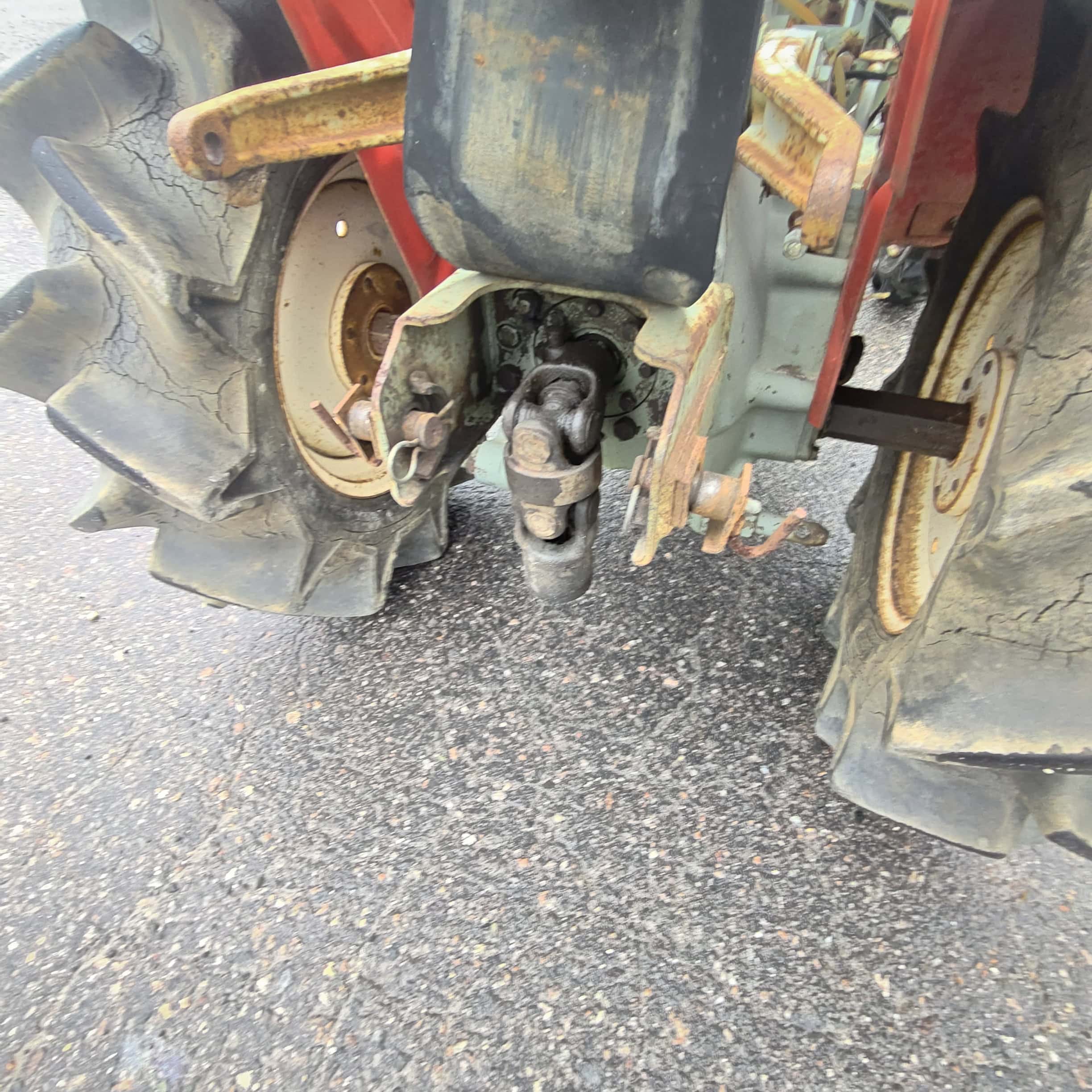 YANMAR YM1110D 4WD 11 hp Minitraktori - Image 11