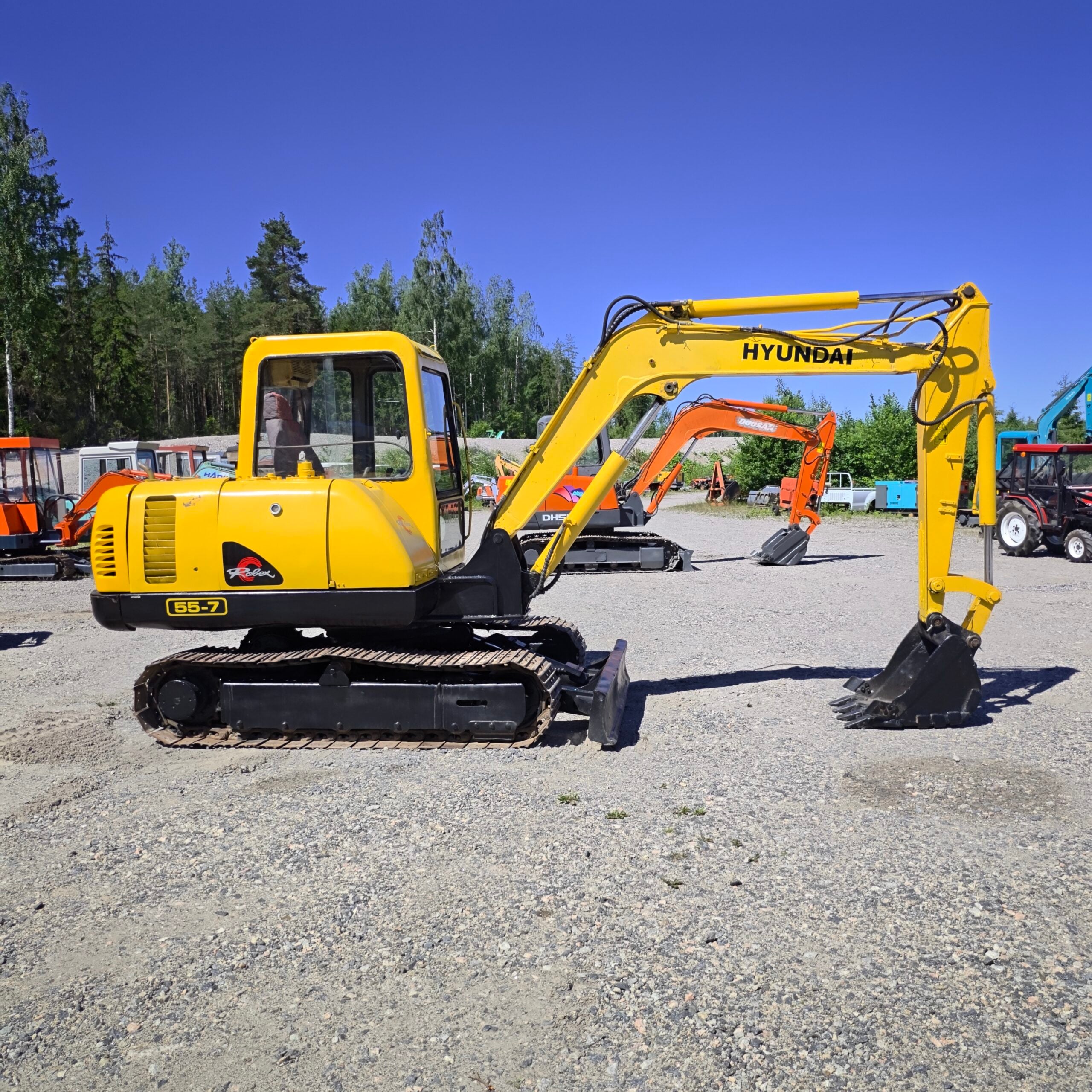 Hyundai R55-7 Rautatelainen minikaivuri - Image 4