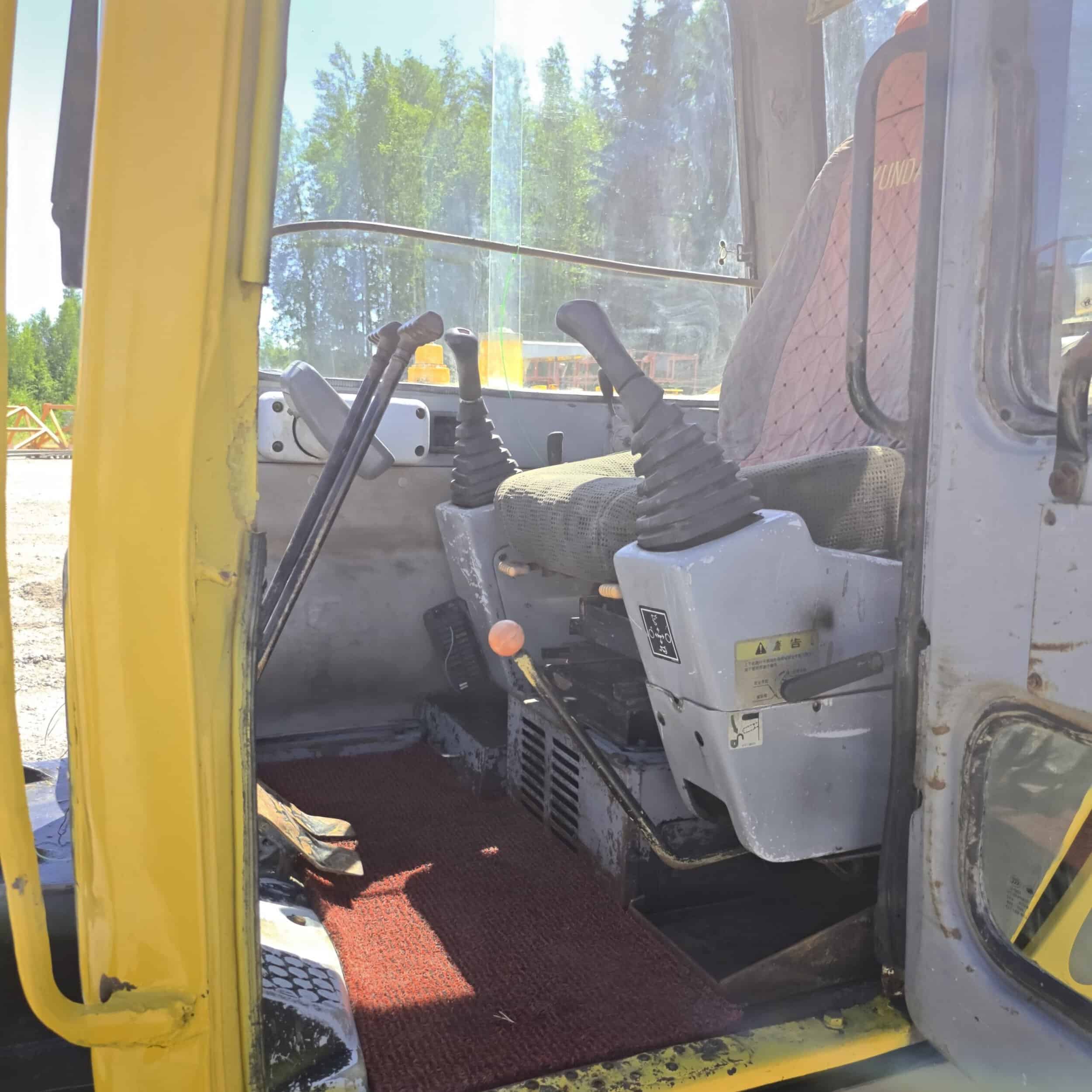 Hyundai R55-7 Rautatelainen minikaivuri - Image 11