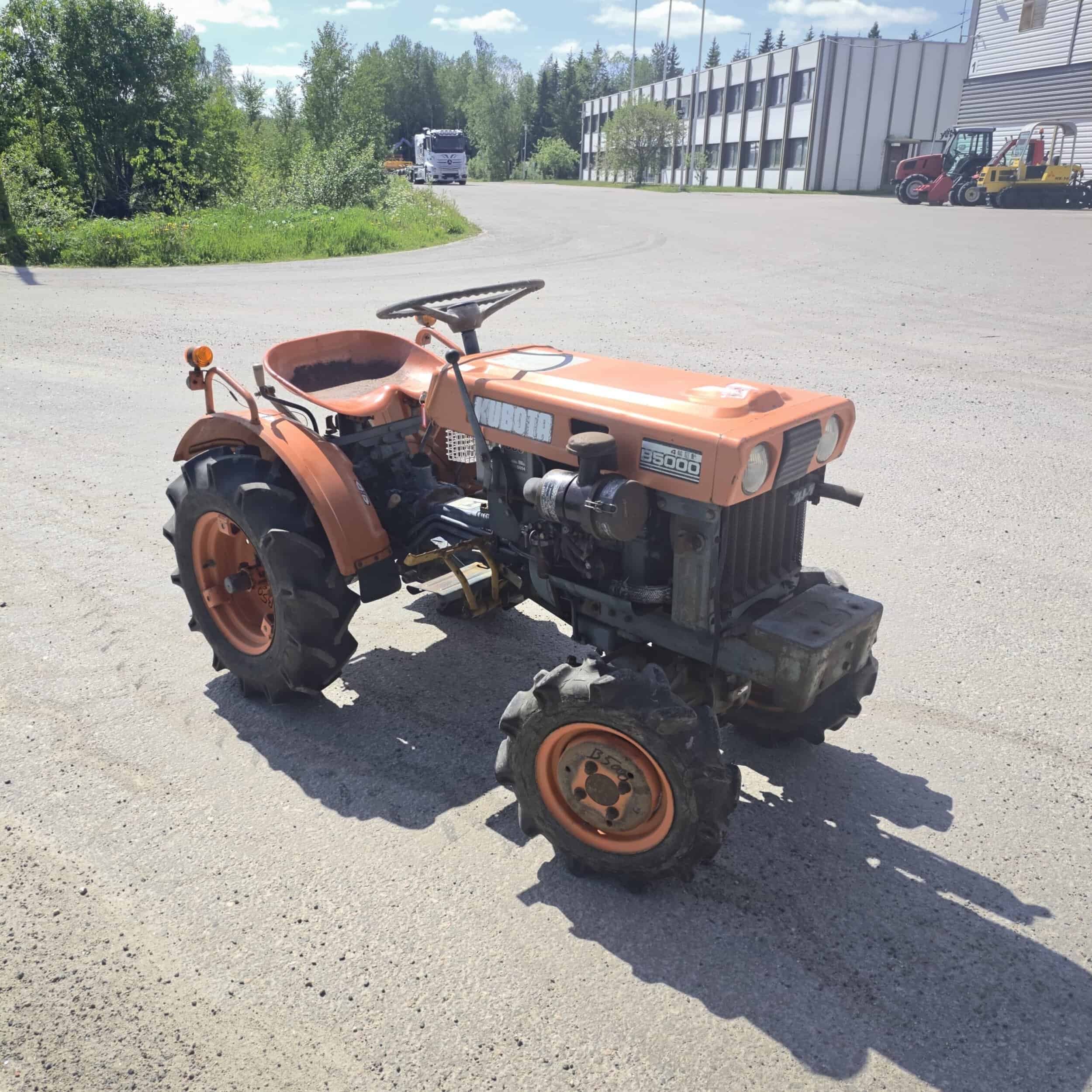 KUBOTA B5000 4WD 10hp Minitraktori - Image 7