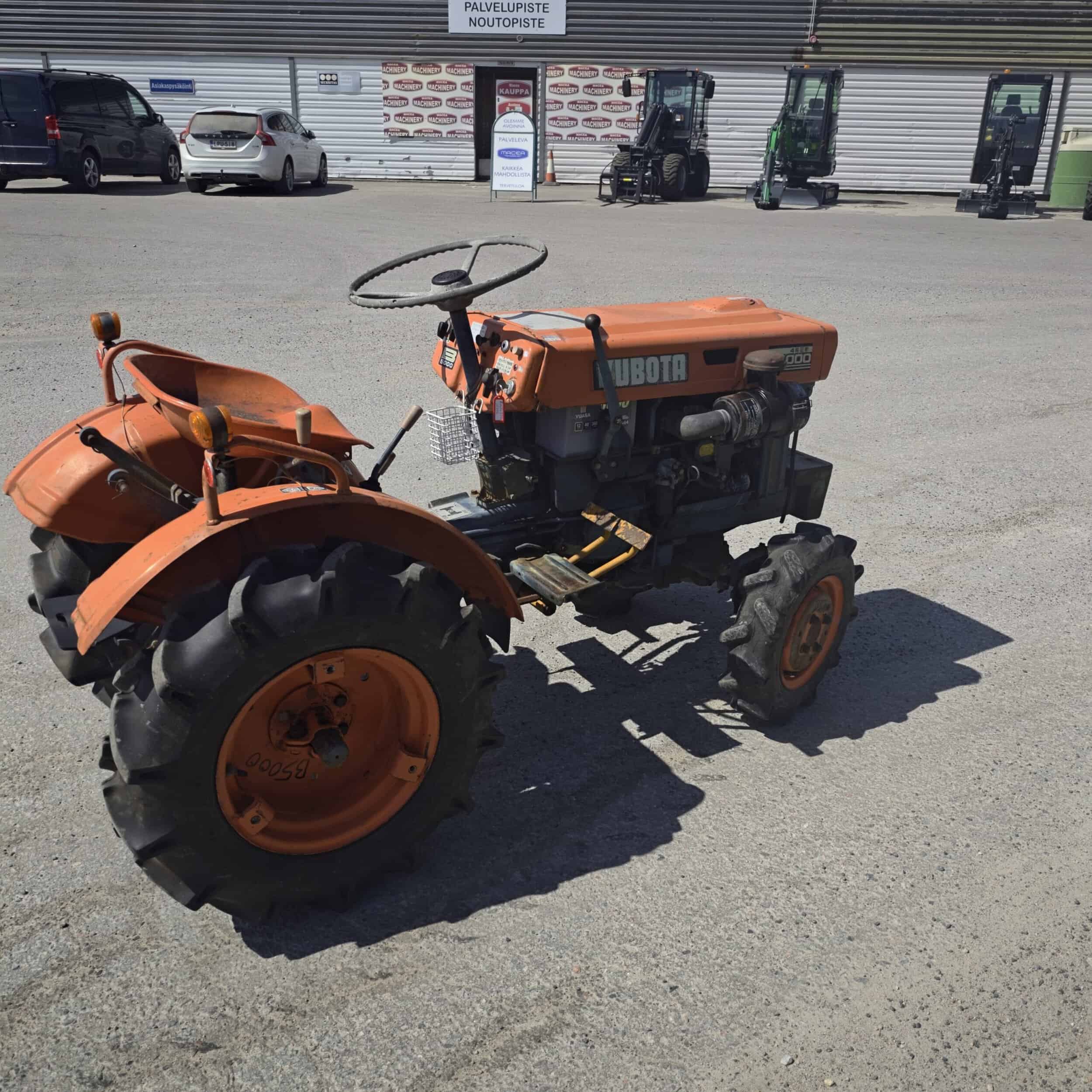 KUBOTA B5000 4WD 10hp Minitraktori - Image 11