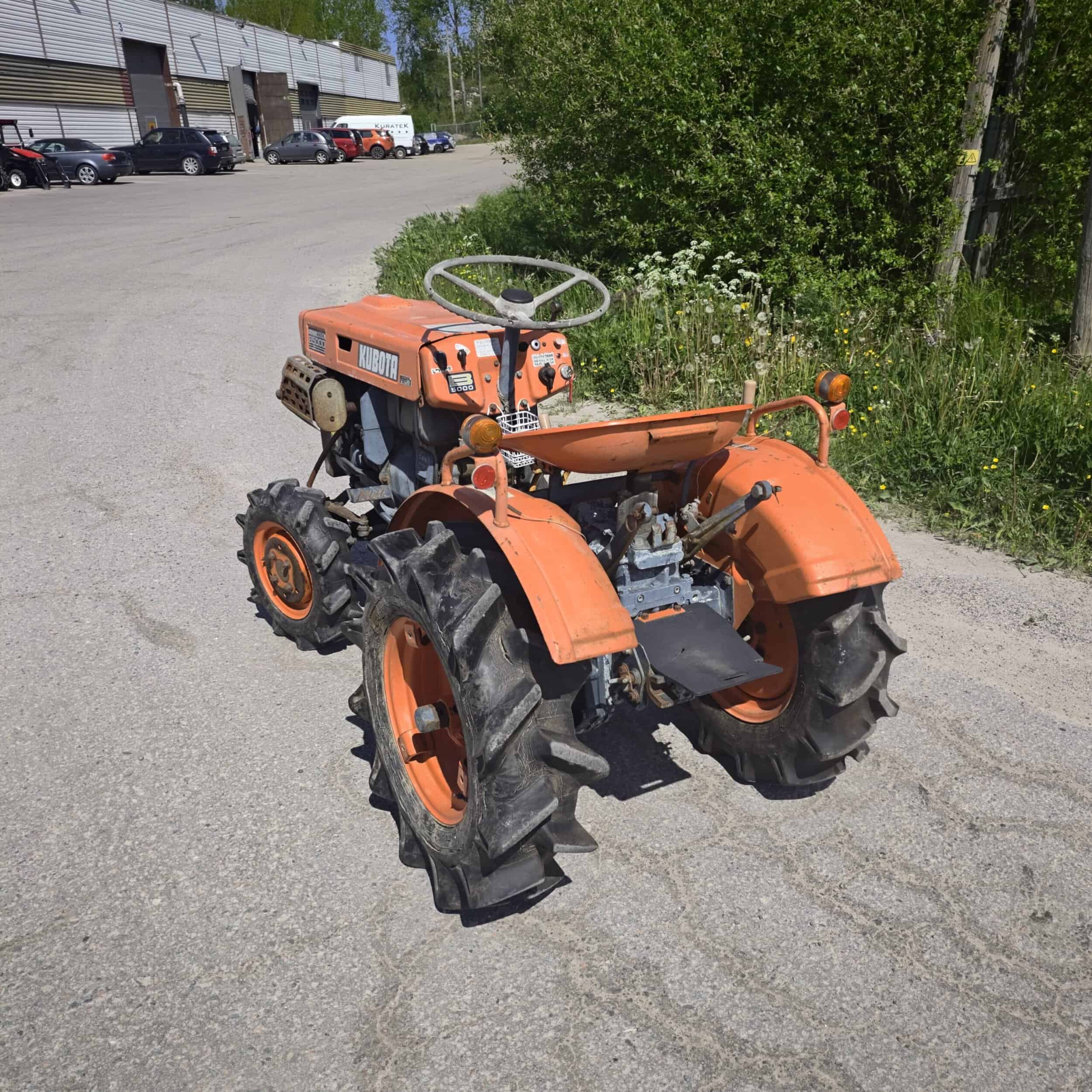 KUBOTA B5000 4WD 10hp Minitraktori - Image 4