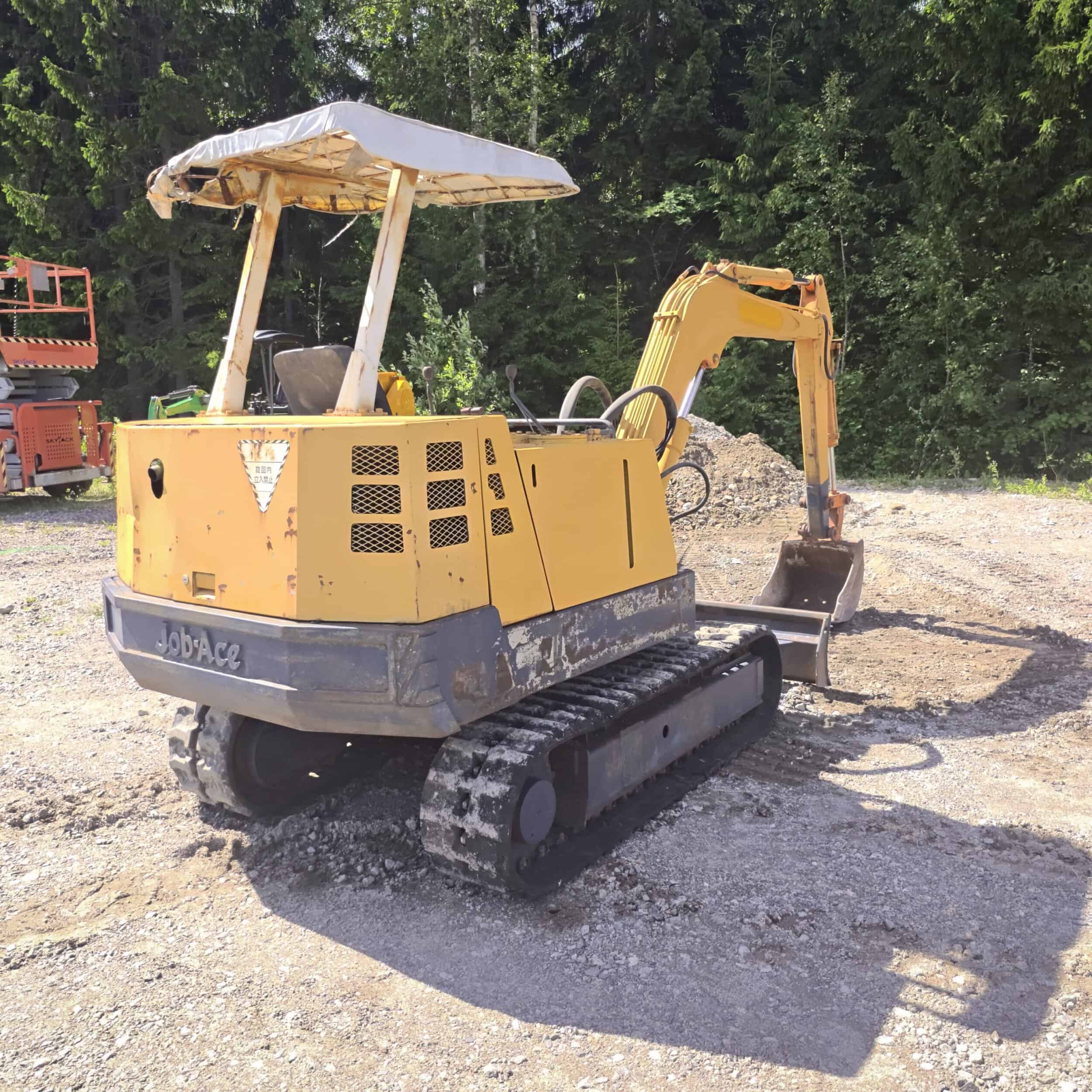 TAKEUCHI TB350 Kumitelainen minikaivuri - Image 5