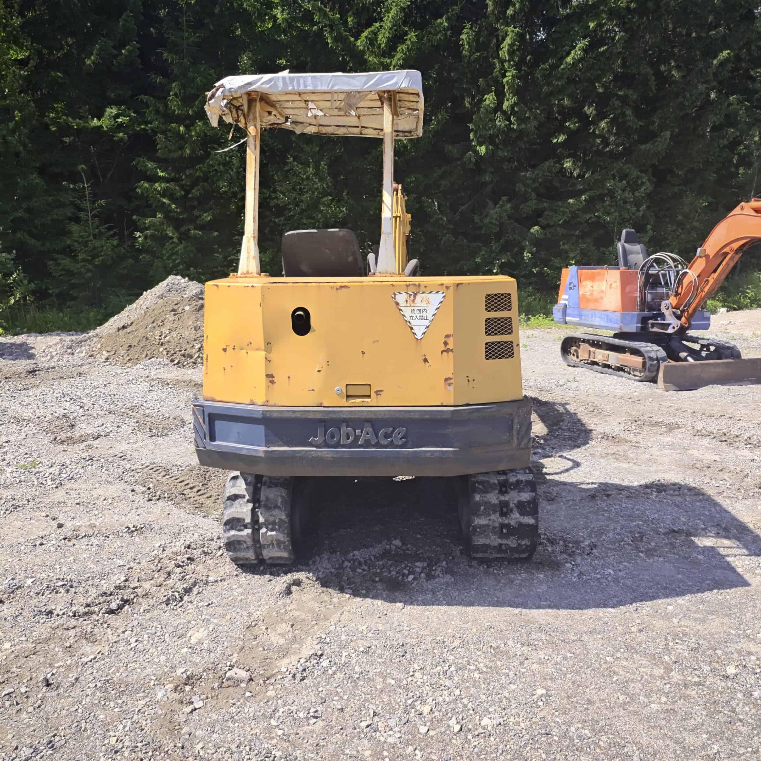 TAKEUCHI TB350 Kumitelainen minikaivuri - Image 9