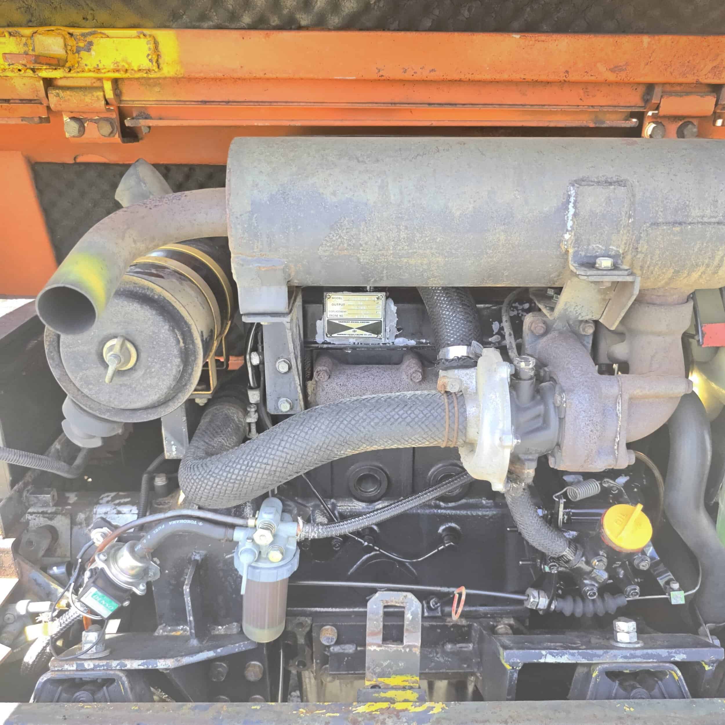 TAKEUCHI TB350 Kumitelainen minikaivuri - Image 10