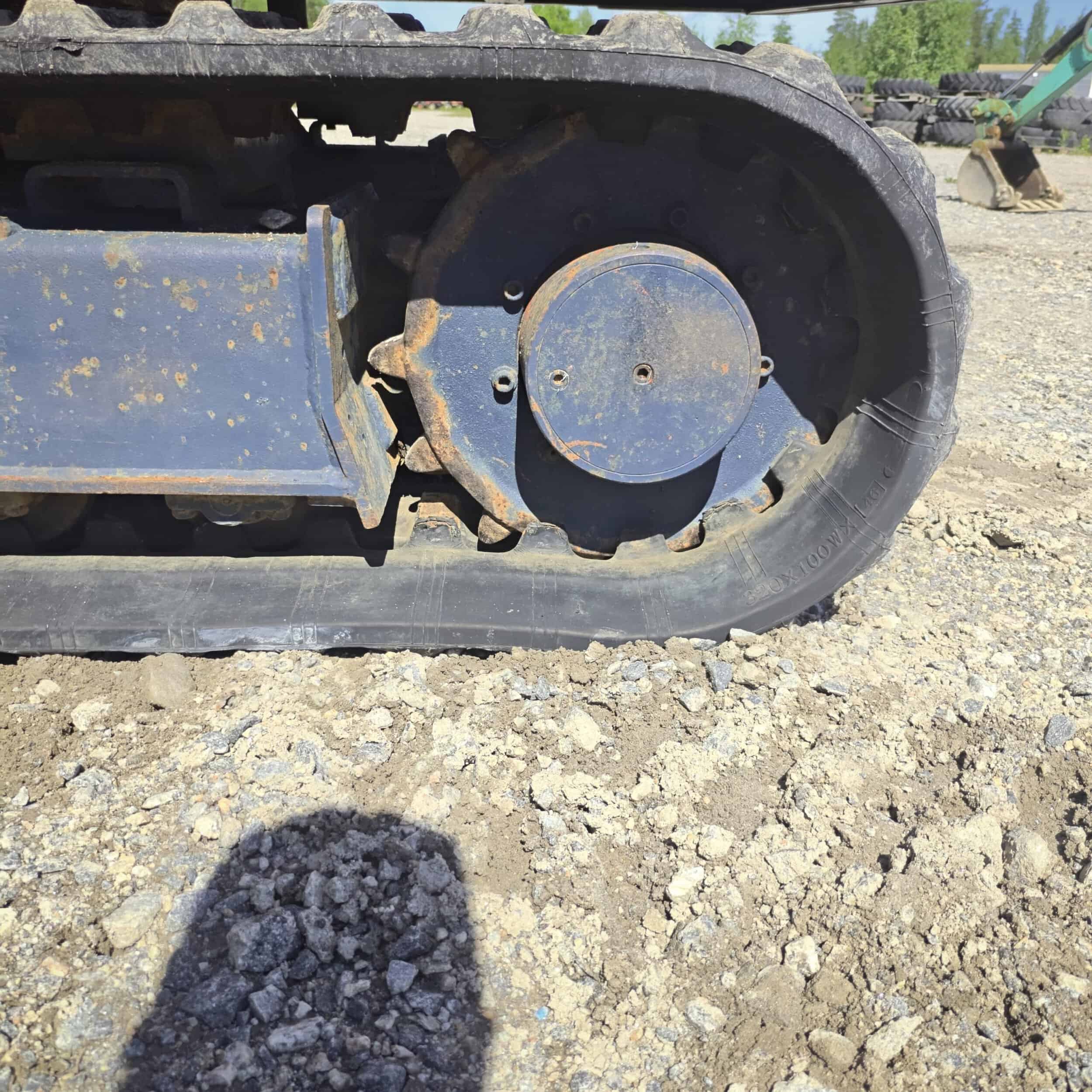 TAKEUCHI TB350 Kumitelainen minikaivuri - Image 18