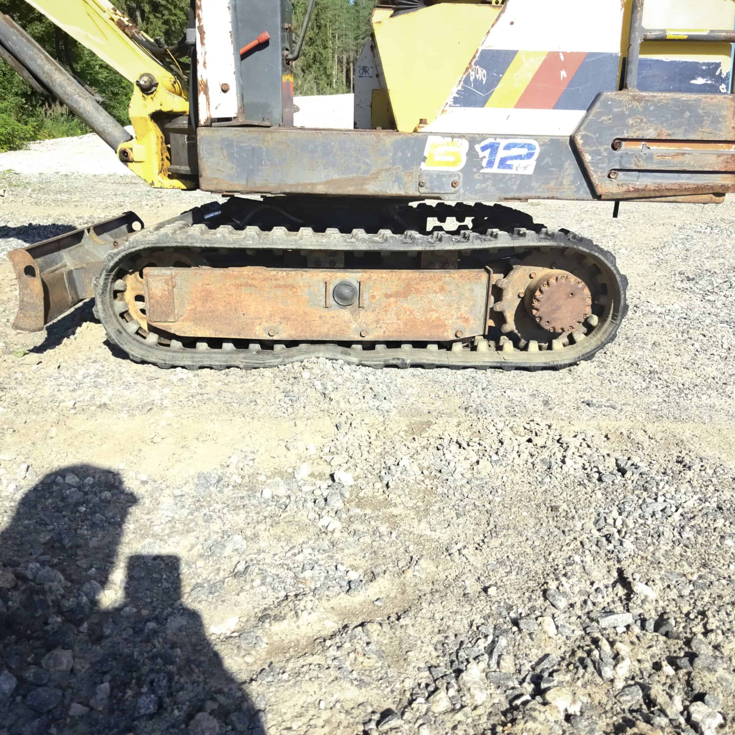 YANMAR B12 Kumitelainen minikaivuri - Image 3
