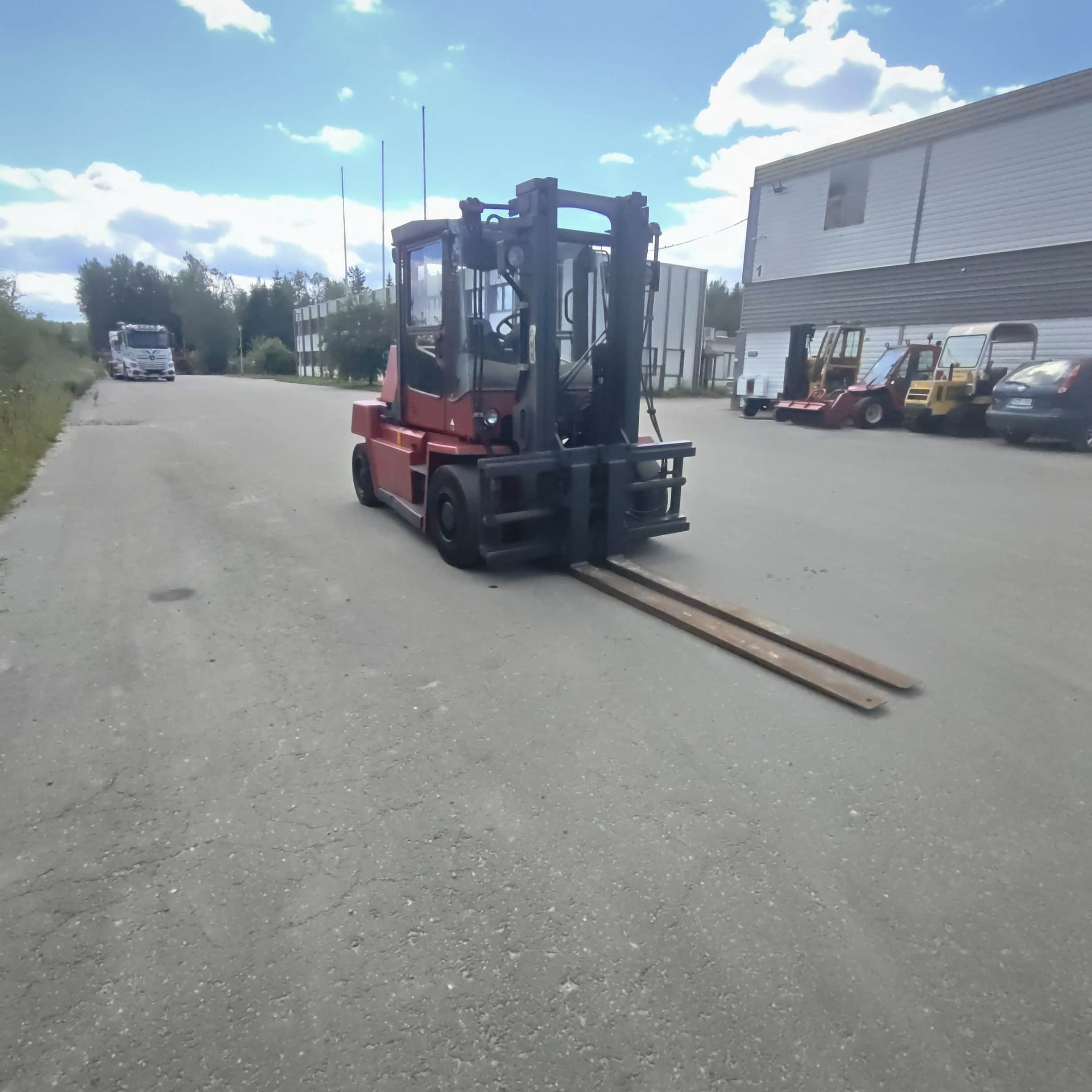 Kalmar DCD70-6H 7t Diesel Trukki - Image 8