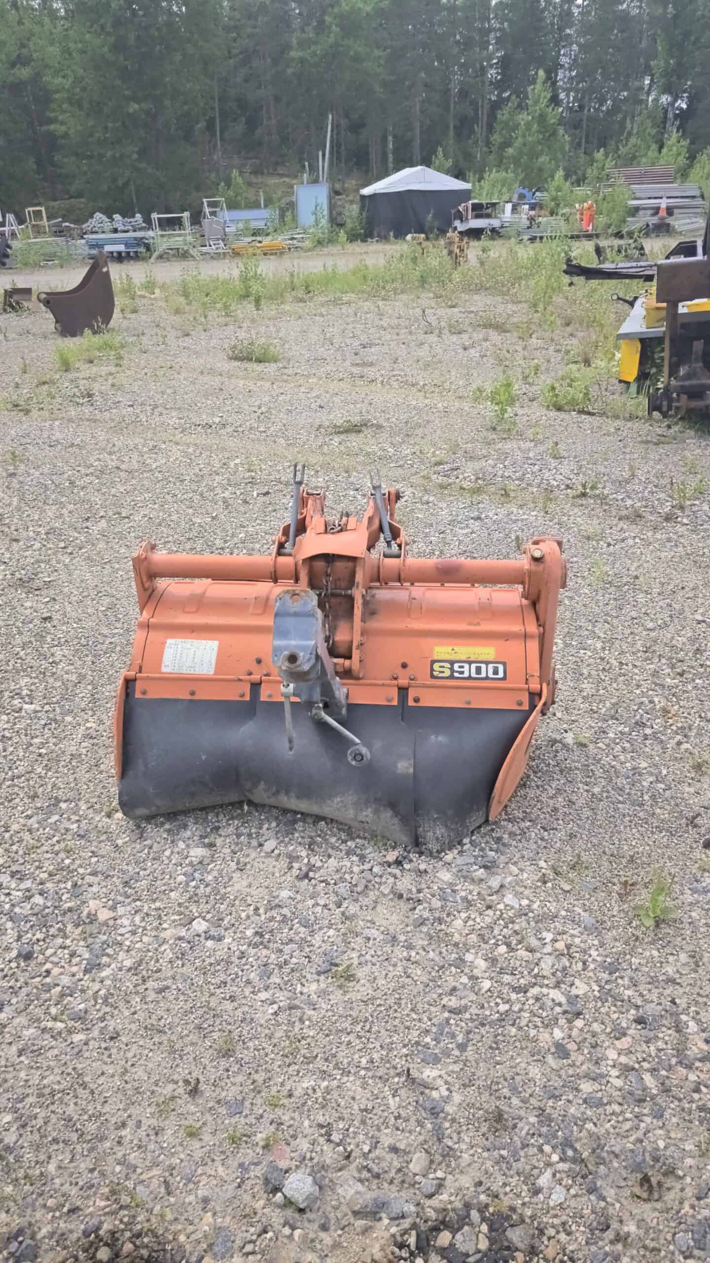 Maanmuonkain 900mm leveä (Kubota)