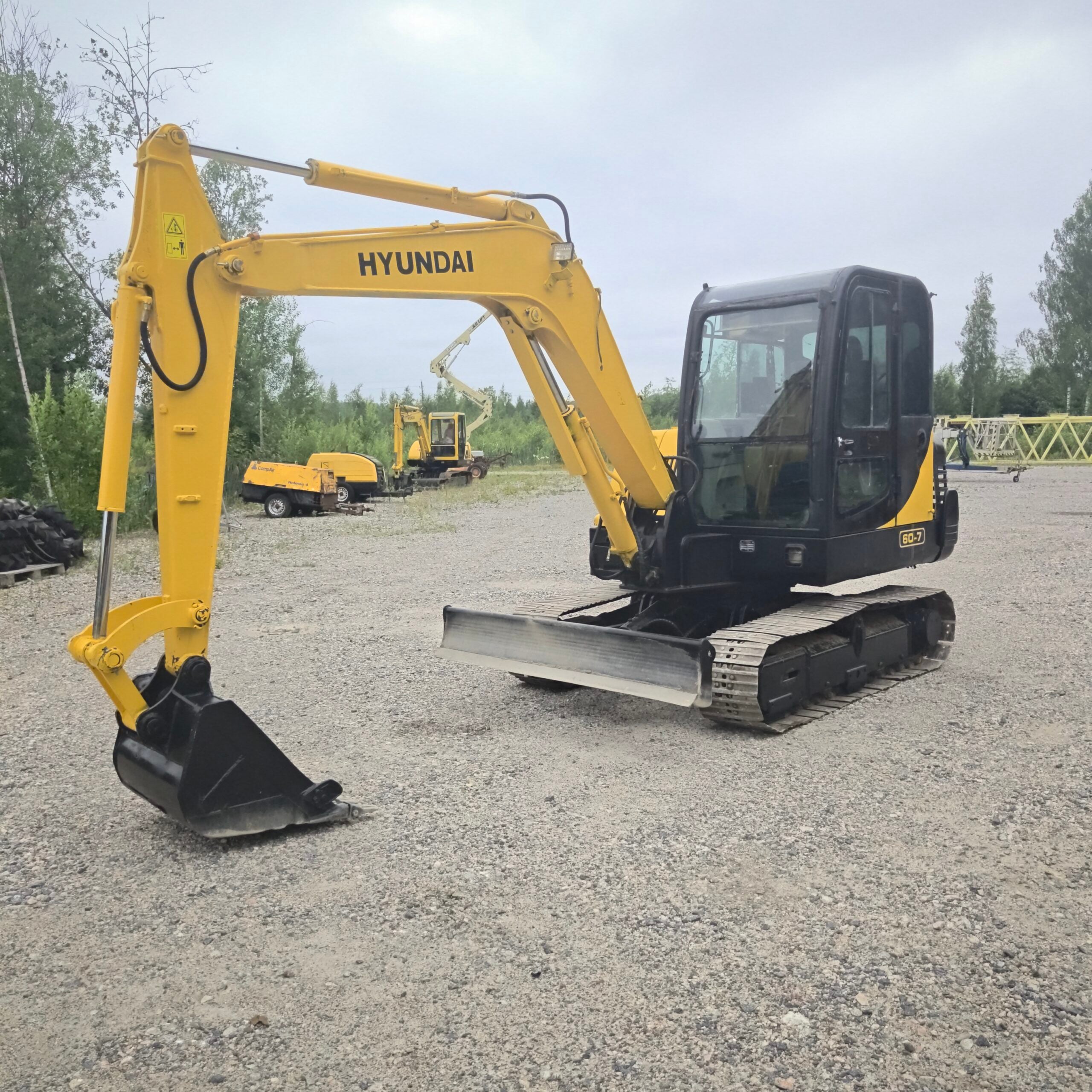 Hyundai R60-7 Rautatelainen minikaivuri