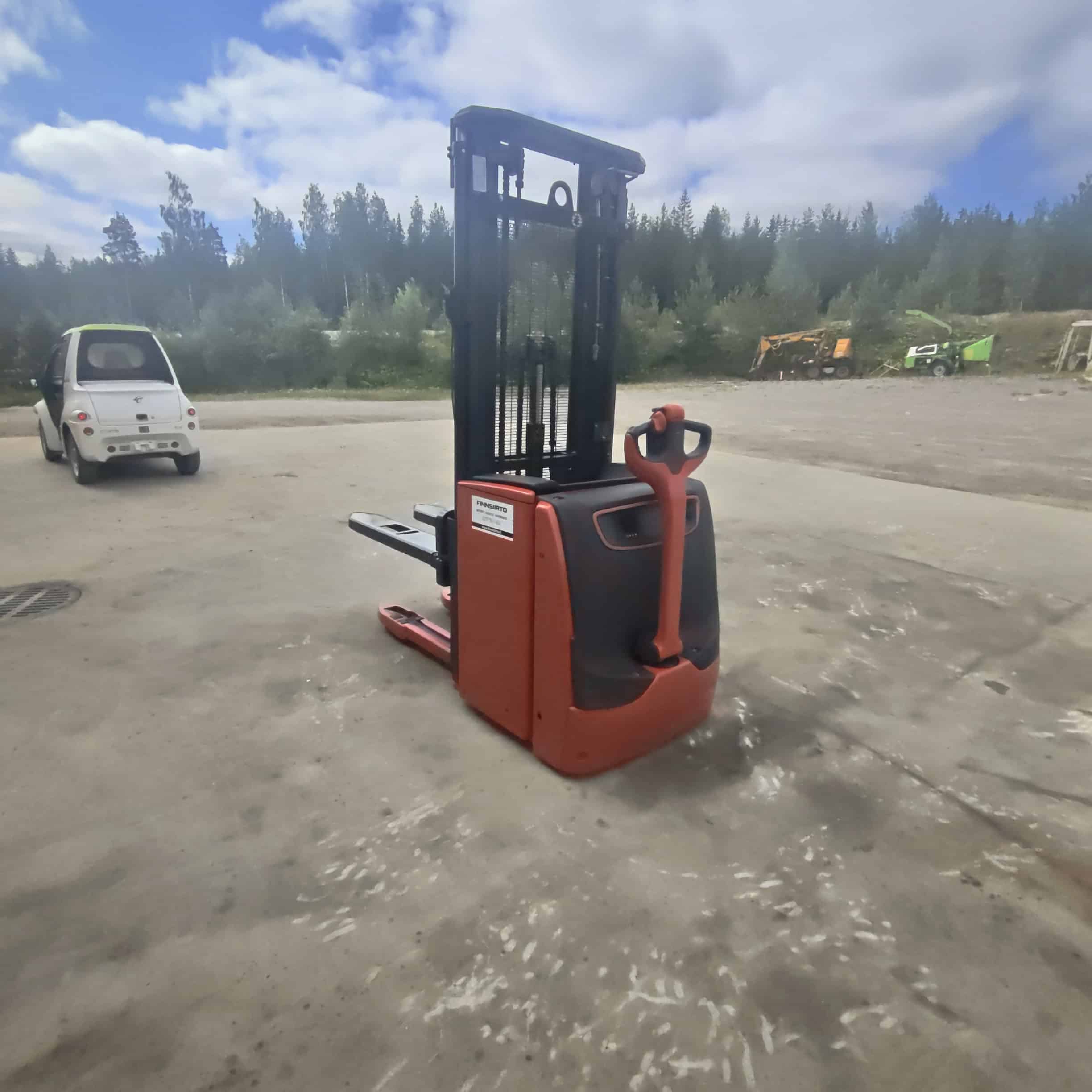 Linde L14I Sähköinen pinoamisvaunu