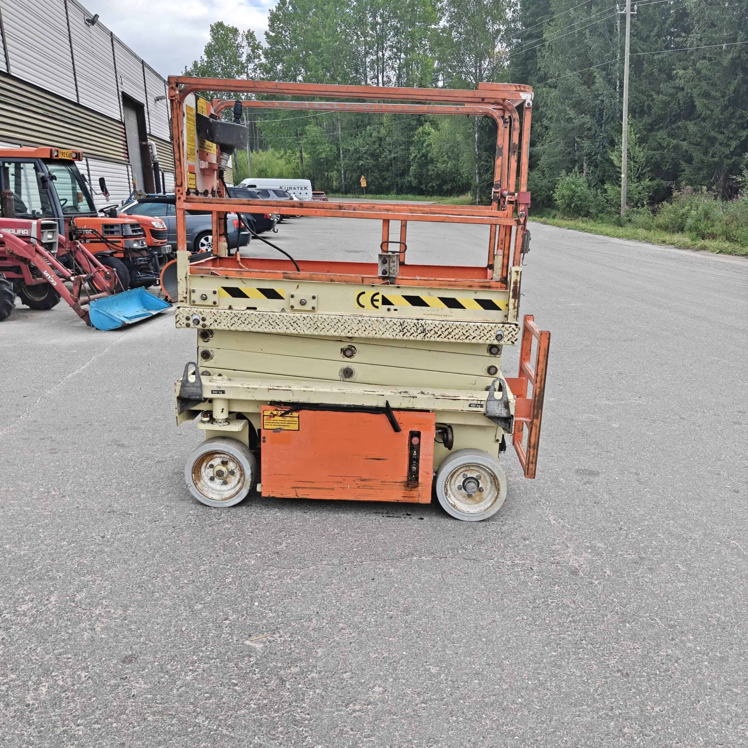 JLG 1932 E saksilavanostin vm.1997 Katsastettu! - Image 3