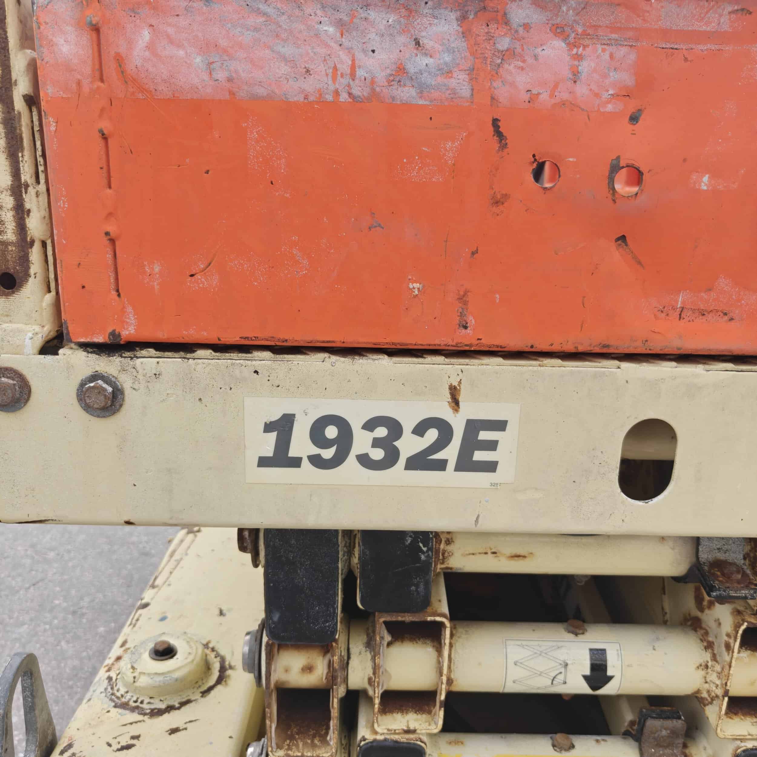 JLG 1932 E saksilavanostin vm.1997 Katsastettu! - Image 11