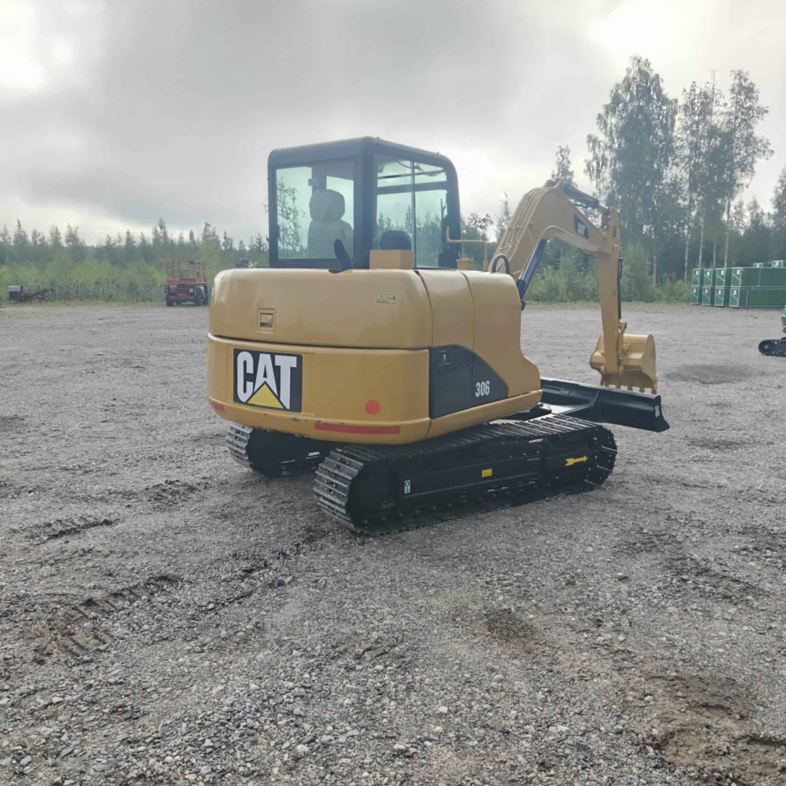 CAT 306 rautatelainen minikaivuri vm2022 - Image 7
