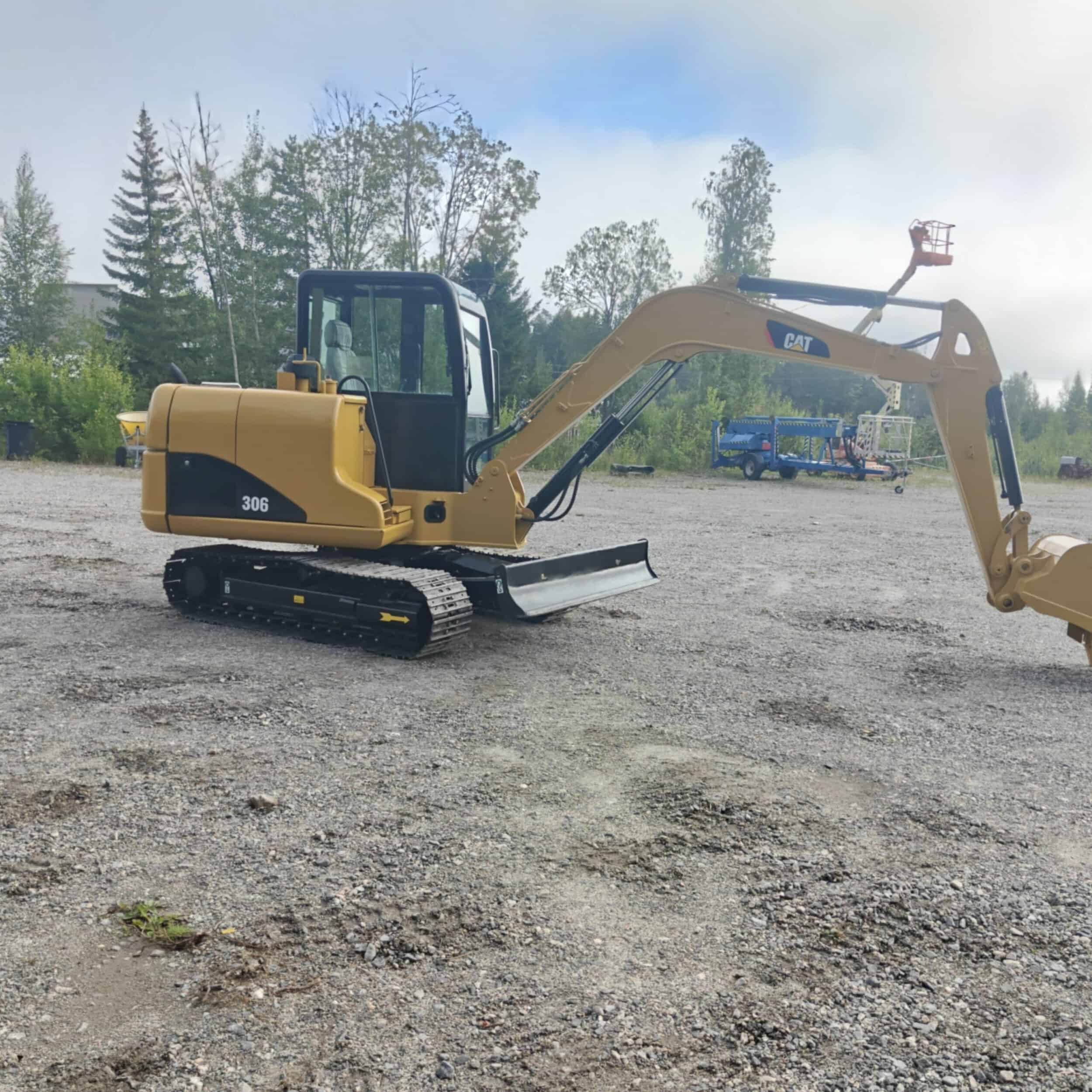 CAT 306 rautatelainen minikaivuri vm2022 - Image 5