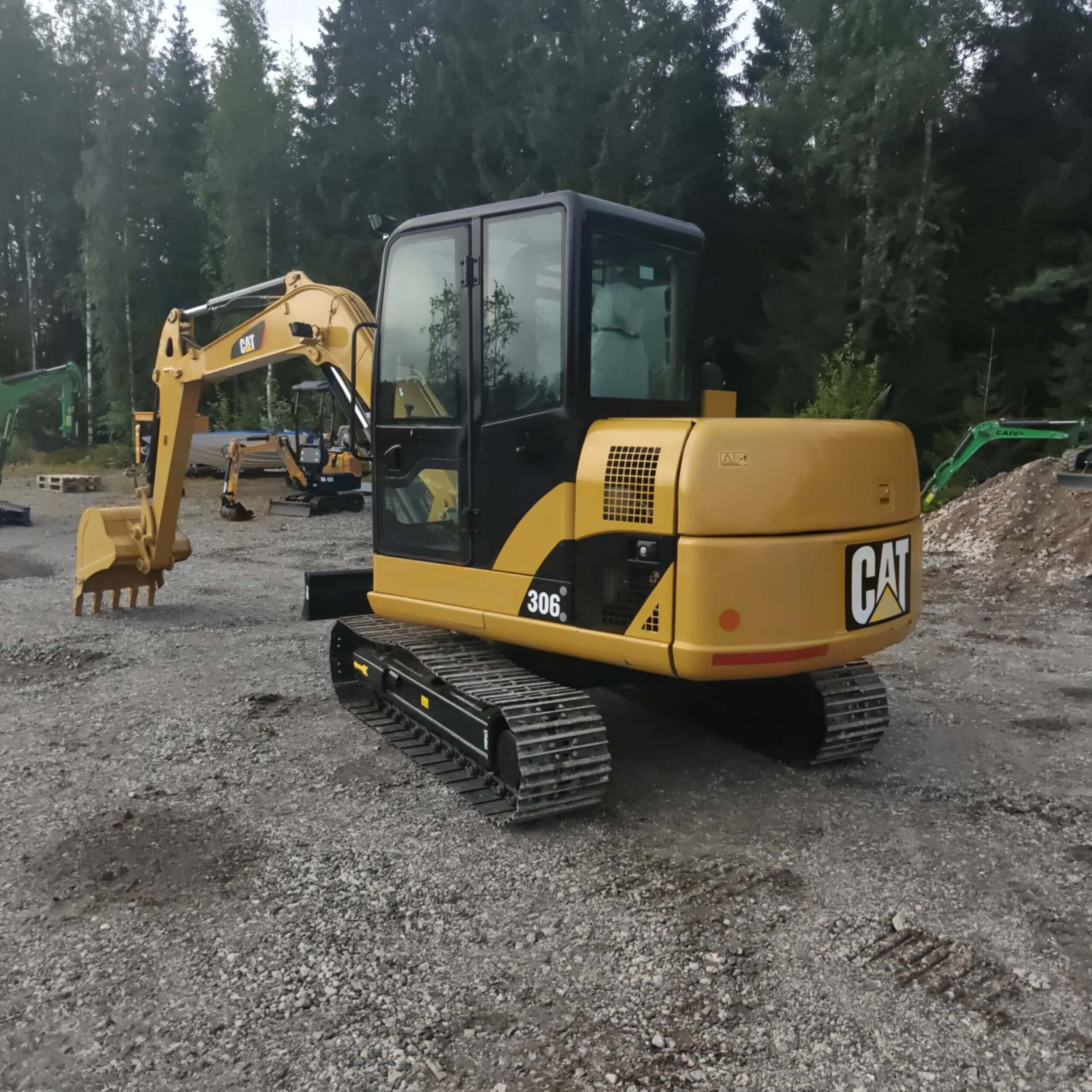 CAT 306 rautatelainen minikaivuri vm2022 - Image 10