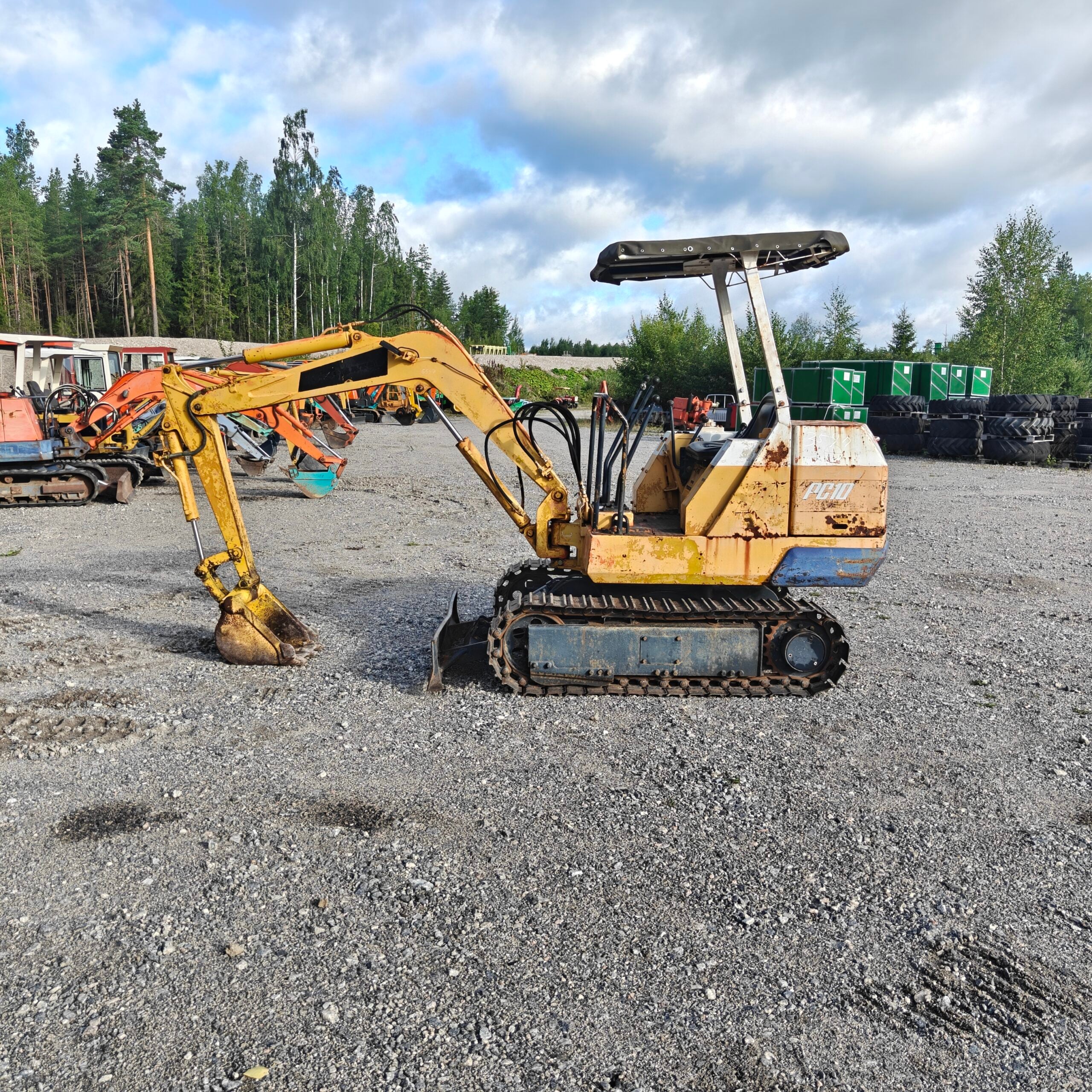 KOMATSU PC10-3 Rautatelainen minikaivuri - Image 3