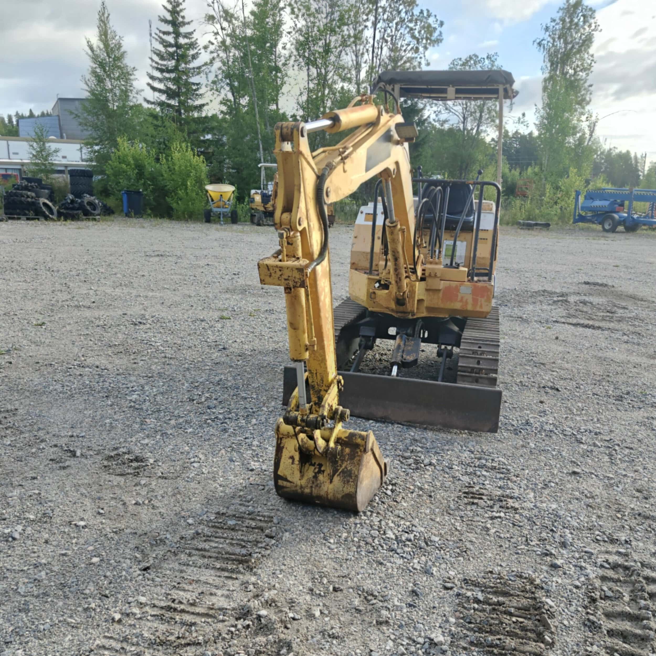 KOMATSU PC10-3 Rautatelainen minikaivuri - Image 6