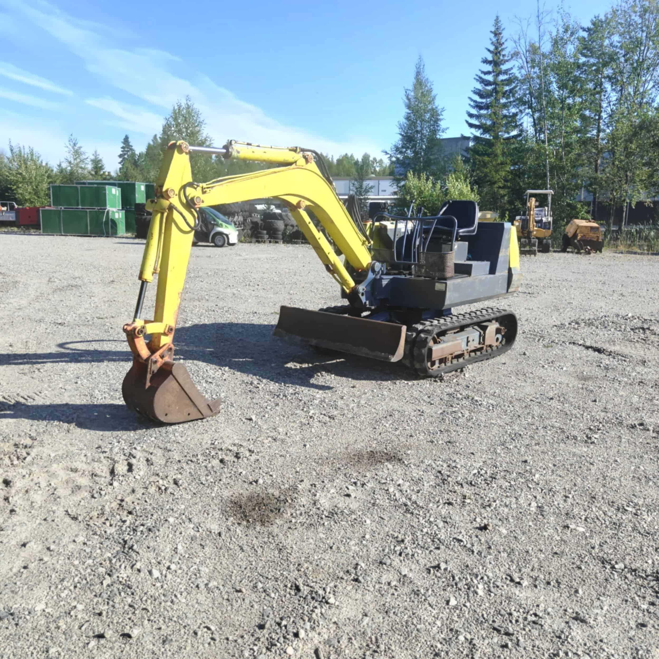 Furukawa FX021 kumitelainen minikaivuri