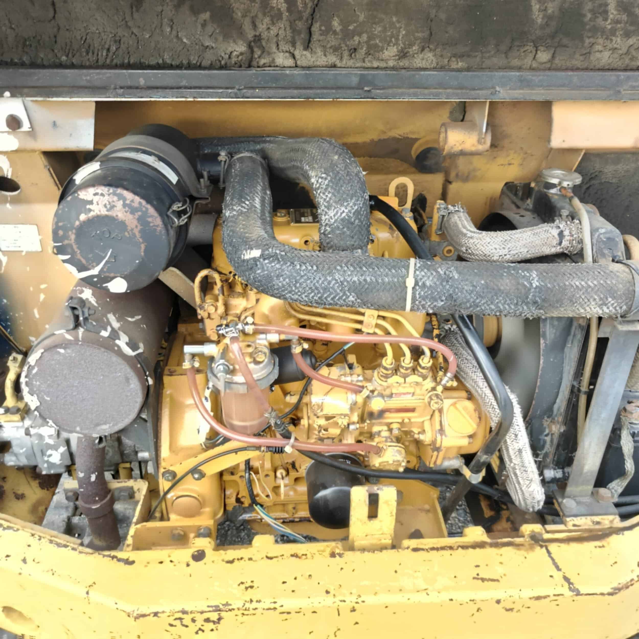 KOMATSU PC15-2 Kumitelainen minikaivuri - Image 16