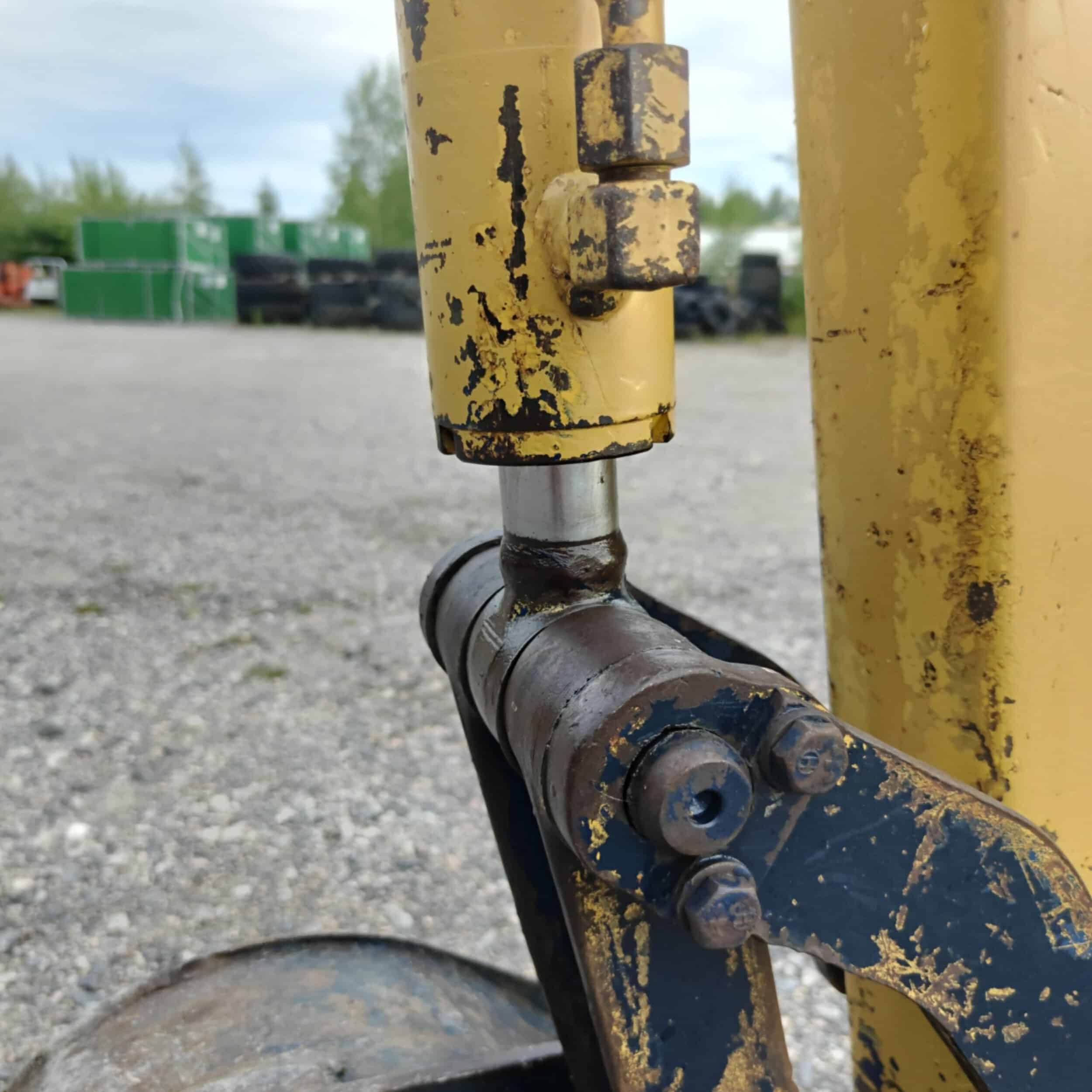 KOMATSU PC15-2 Kumitelainen minikaivuri - Image 20