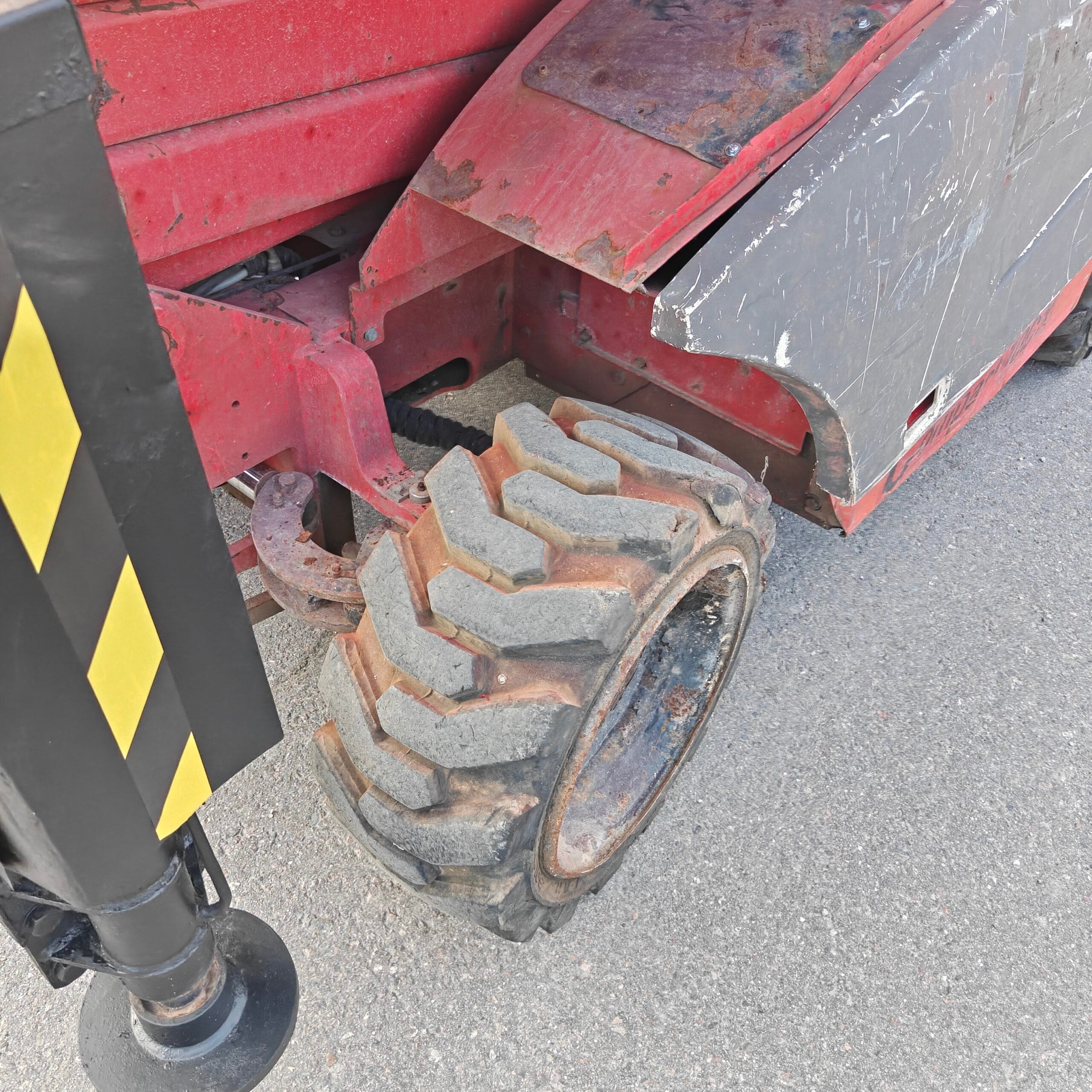 Haulotte Compact 10DX 4x4 Diesel saksilavanostin - Image 13