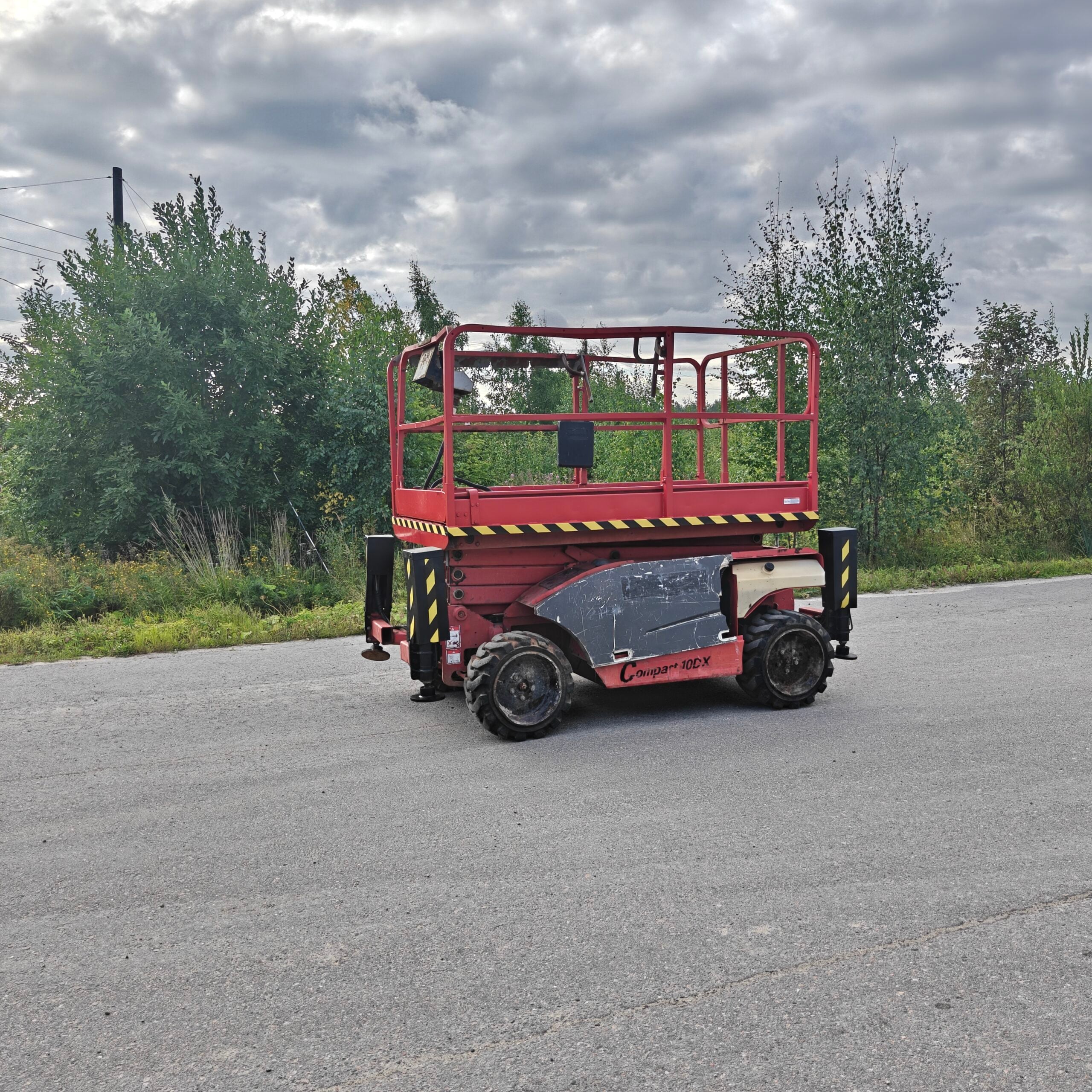 Haulotte Compact 10DX 4x4 Diesel saksilavanostin