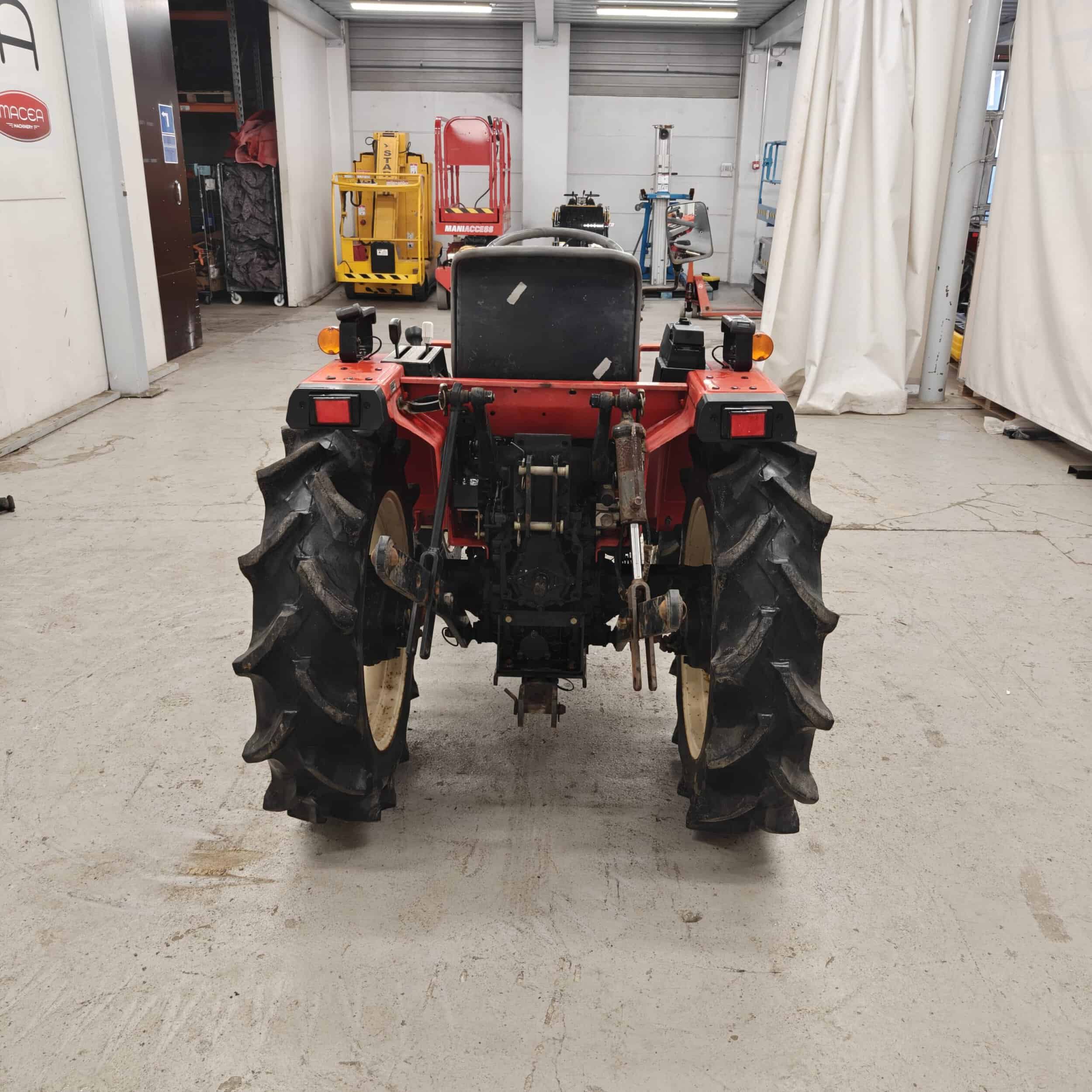 Yanmar F175D 4WD Minitraktori - Image 8