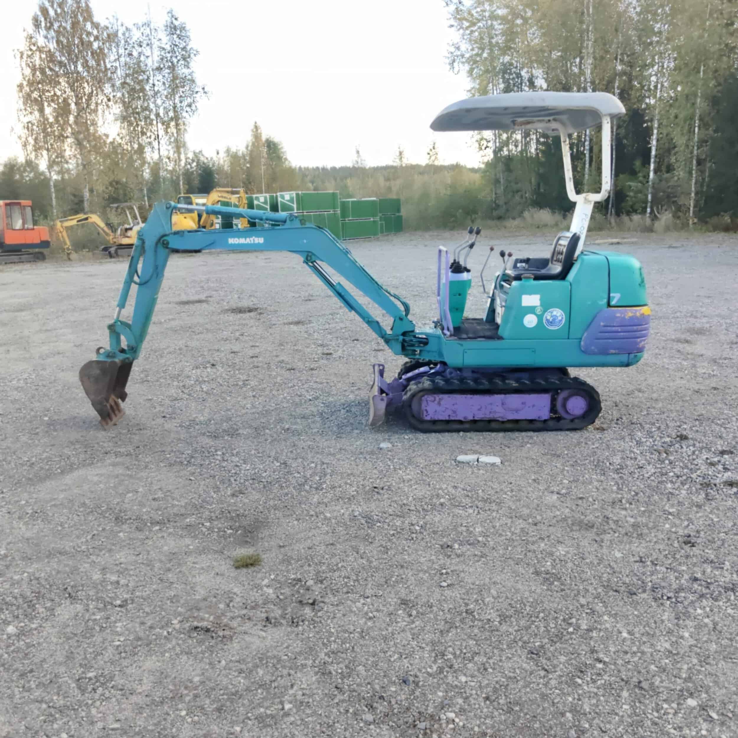 KOMATSU PC07-2E Kumitelainen minikaivuri - Image 6