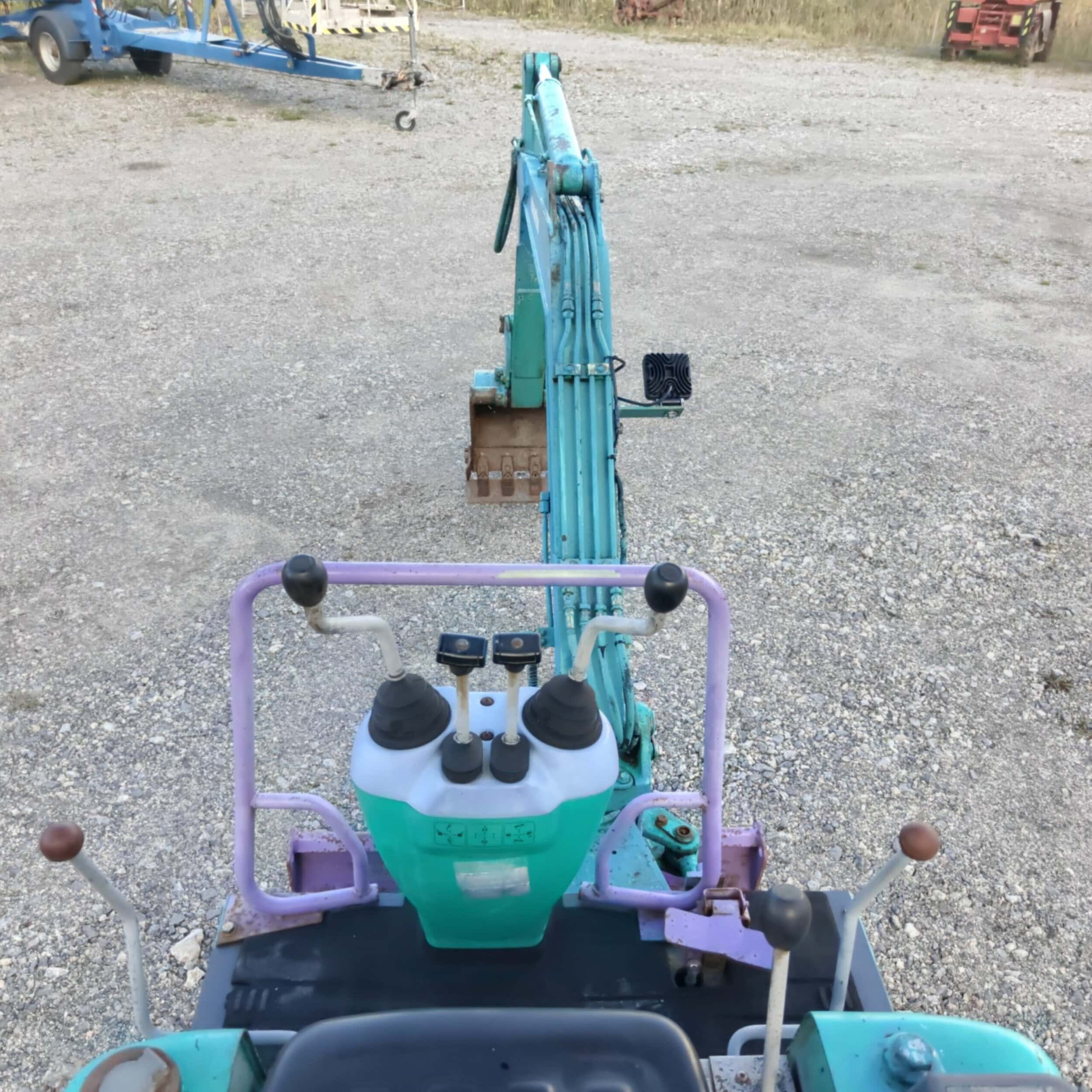 KOMATSU PC07-2E Kumitelainen minikaivuri - Image 7
