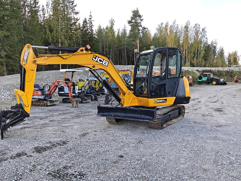 JCB 8061 400mm Rautatelainen minikaivuri vm2017