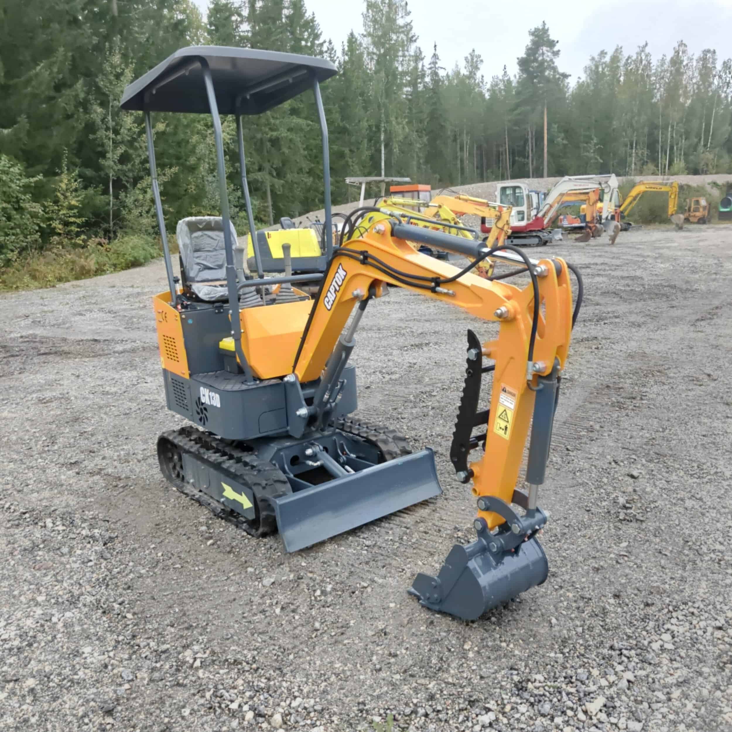 Captok CK13D Kumitelainen minikaivuri esittelykone vm2026
