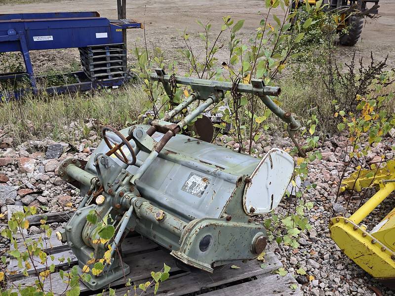 Yanmar RS900 maamuokkain