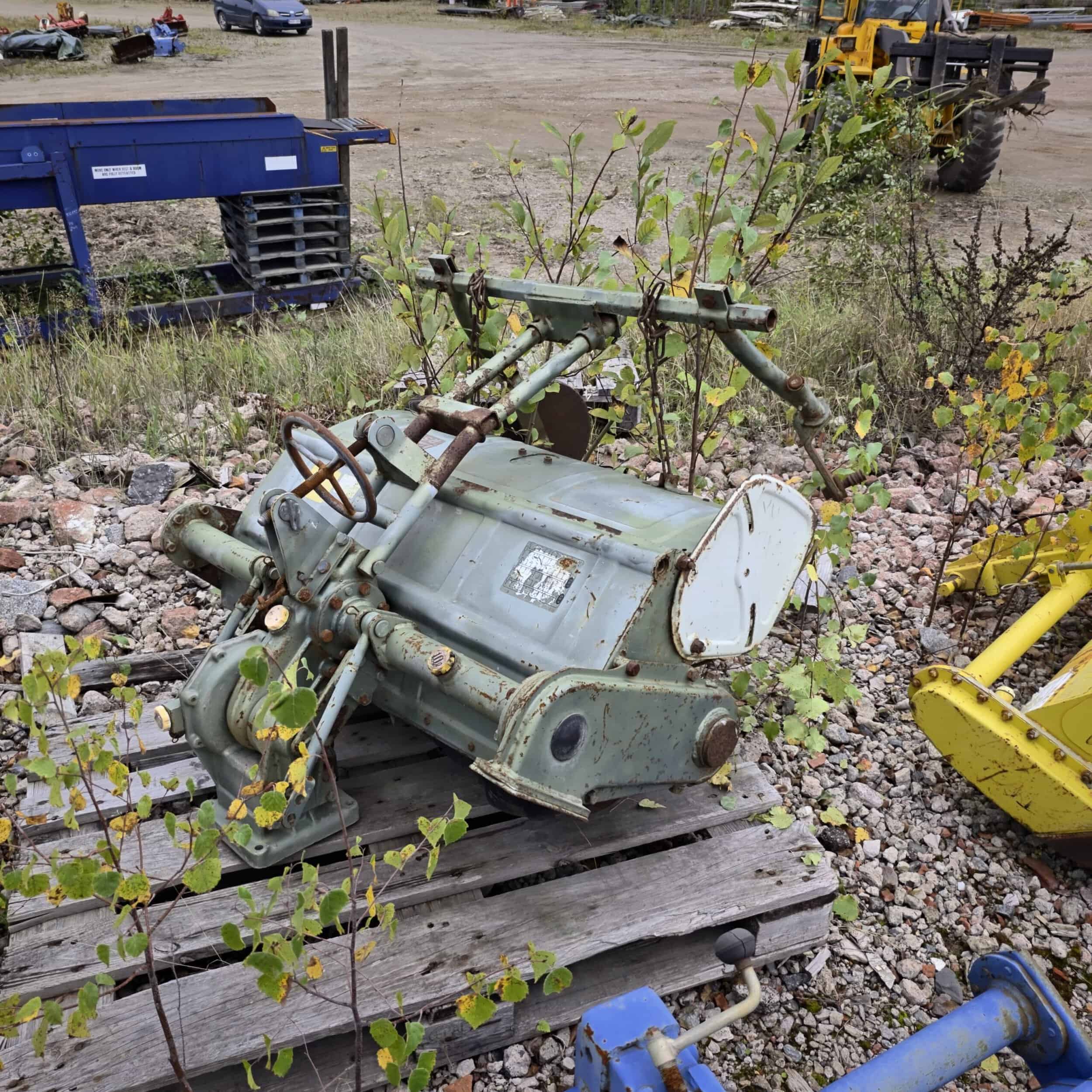 Yanmar RS900 maamuokkain