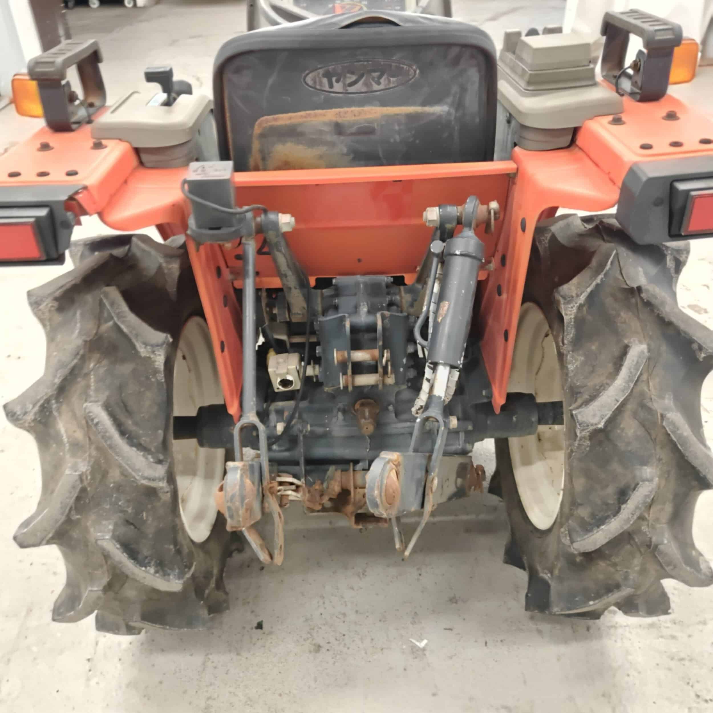 Yanmar F5 4WD Minitraktori - Image 8