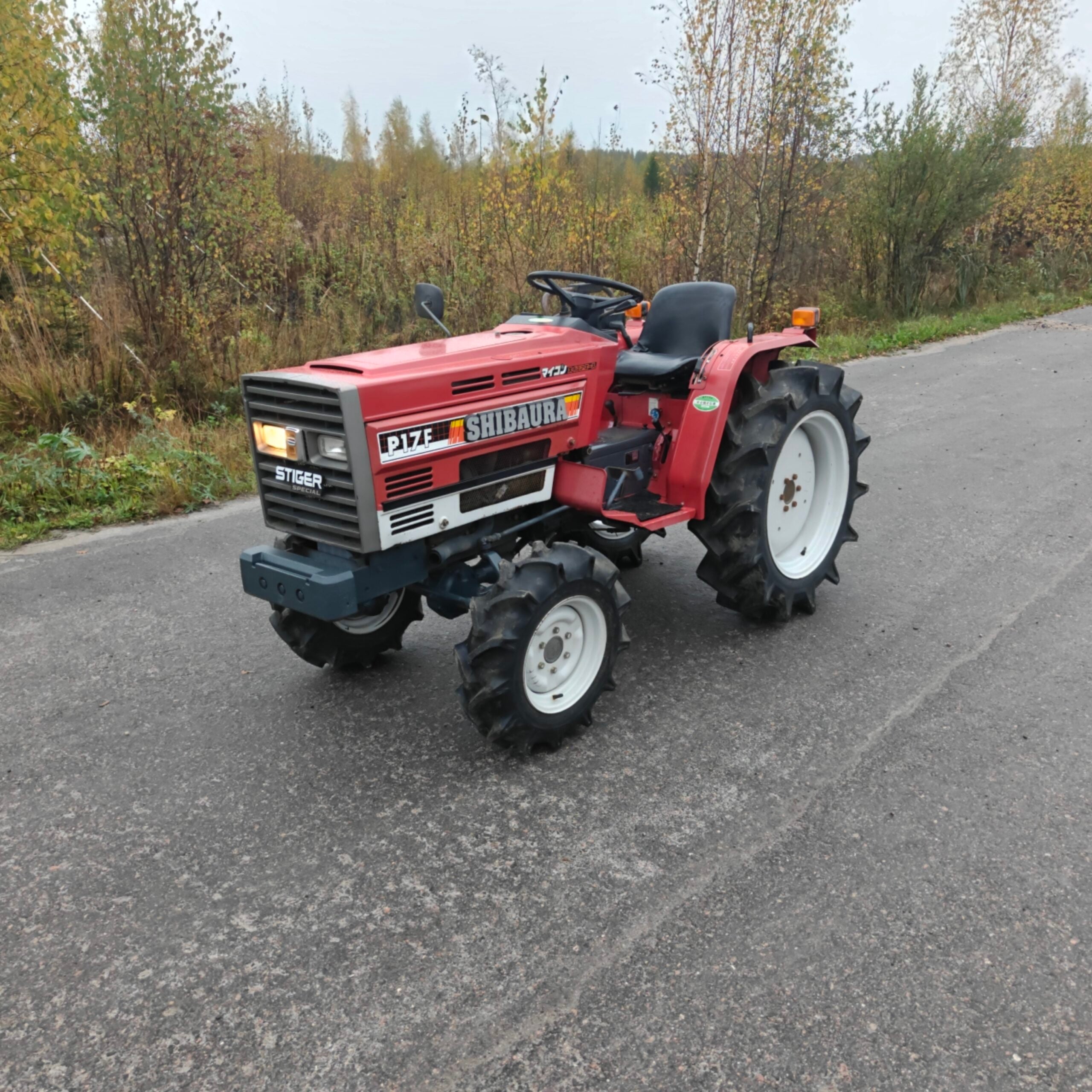 SHIBAURA P17F 4WD Minitraktori