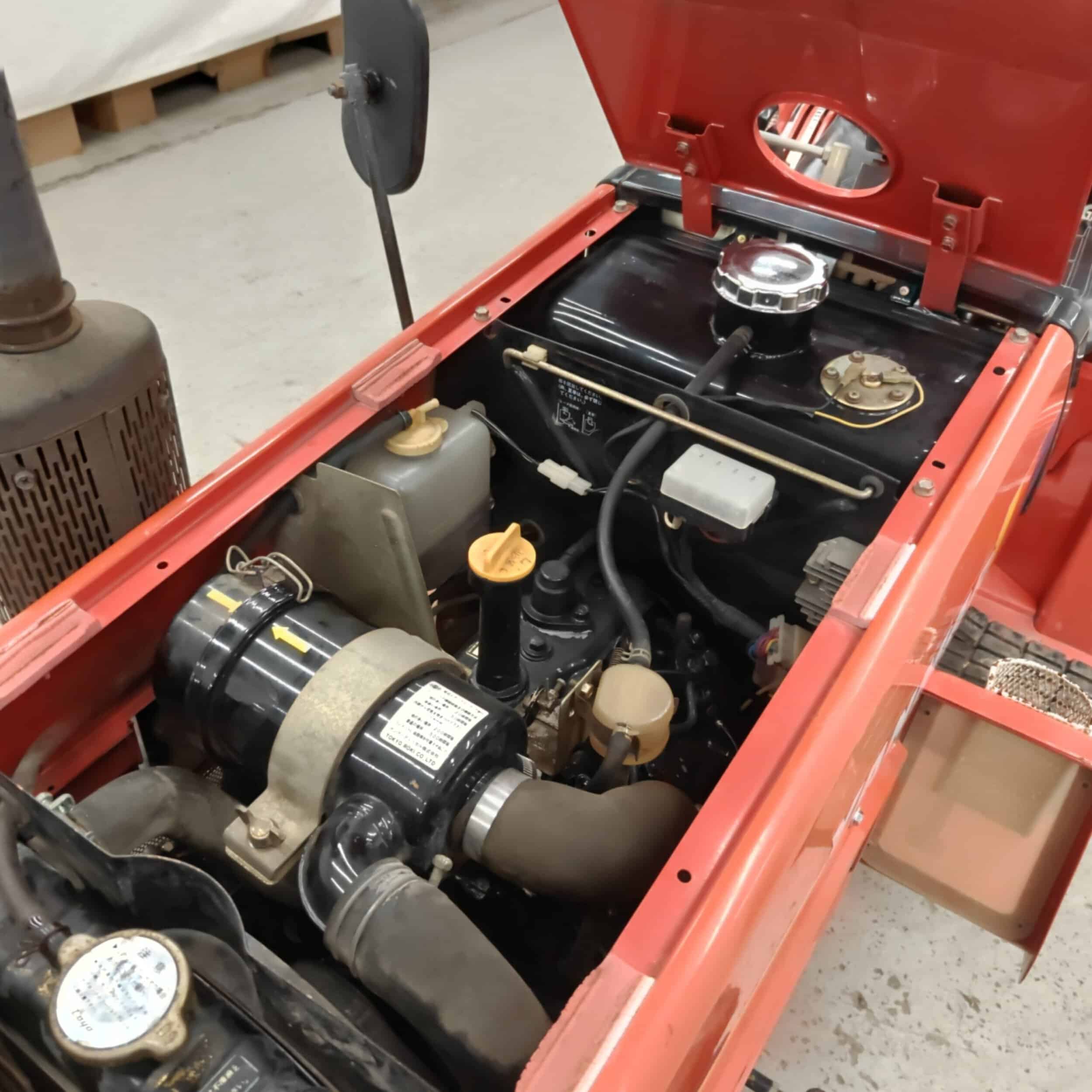 YANMAR F16D 4WD Minitraktori - Image 11