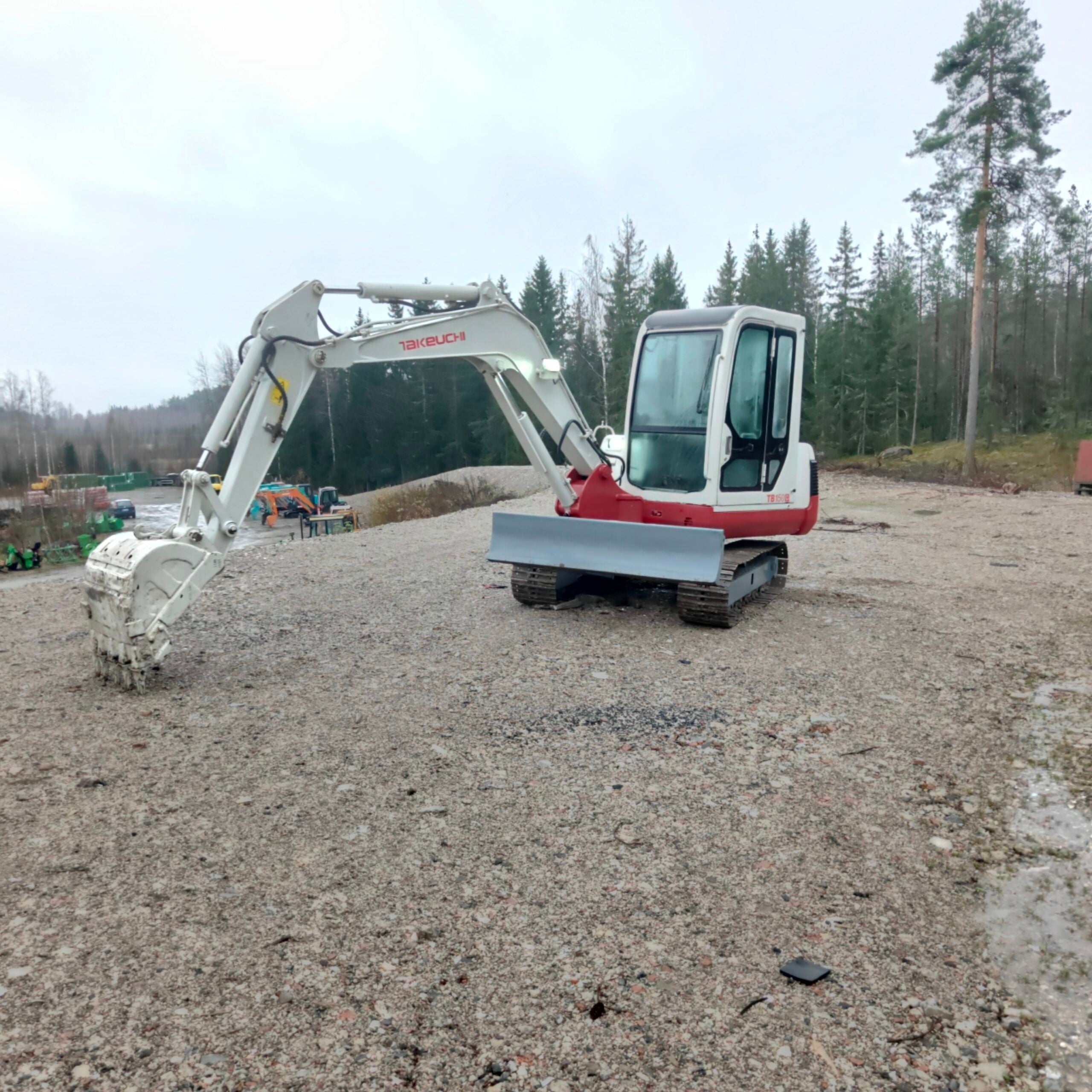 Takeuchi TB150C Rautatelainen minikaivuri vm2008 - Image 2
