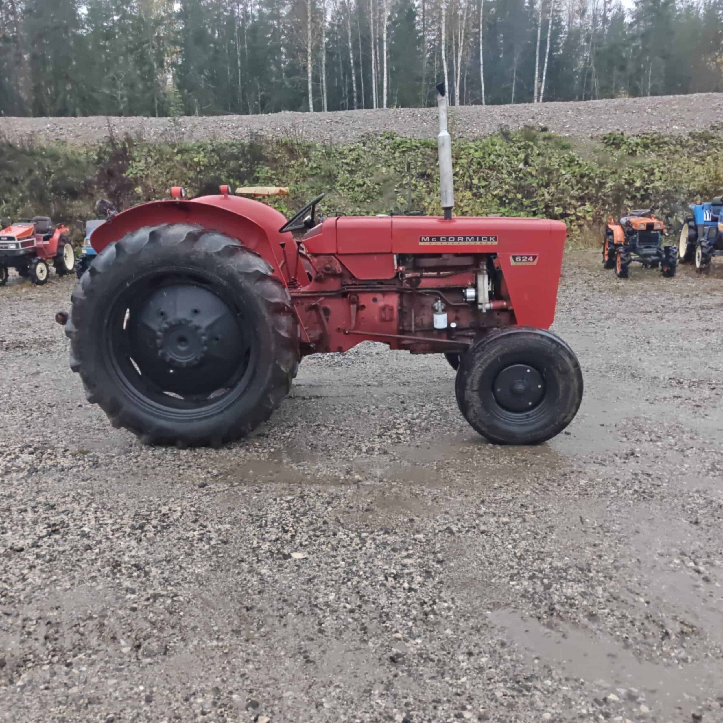 MCCormick 624 - Image 3